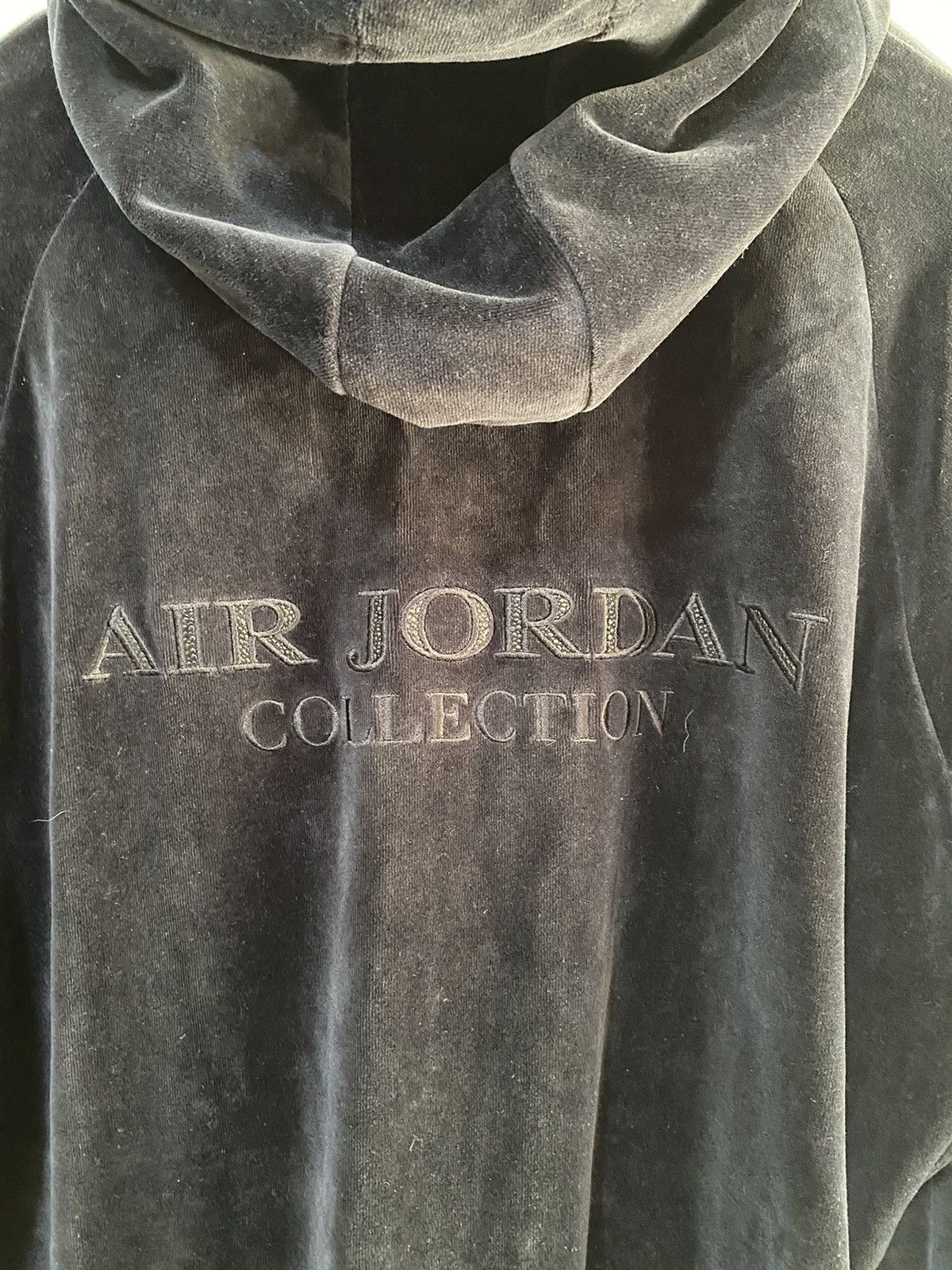 Jordan Brand Jordan X OVO Velour Tracksuit Sweatshirt, XL, black used, Size US XL / EU 56 / 4 - 10 Thumbnail