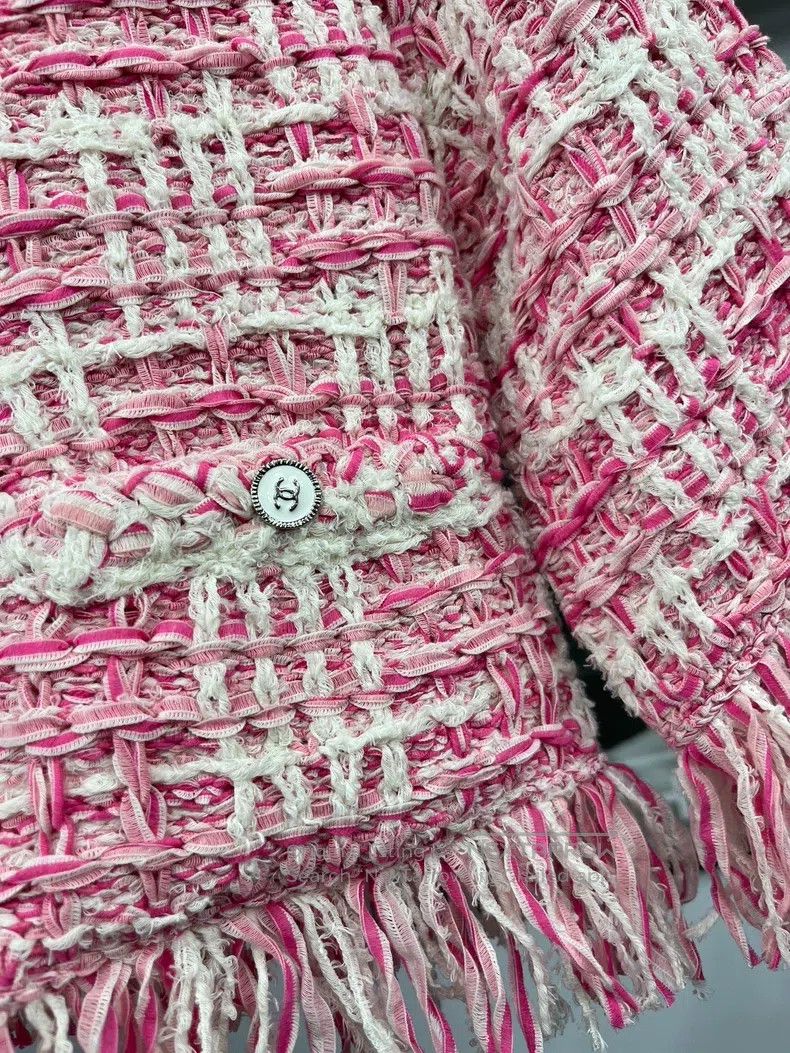 Chanel Chanel 24P pink tweed tassel long sleeves Size XXS / US 00 / IT 34 - 2 Thumbnail