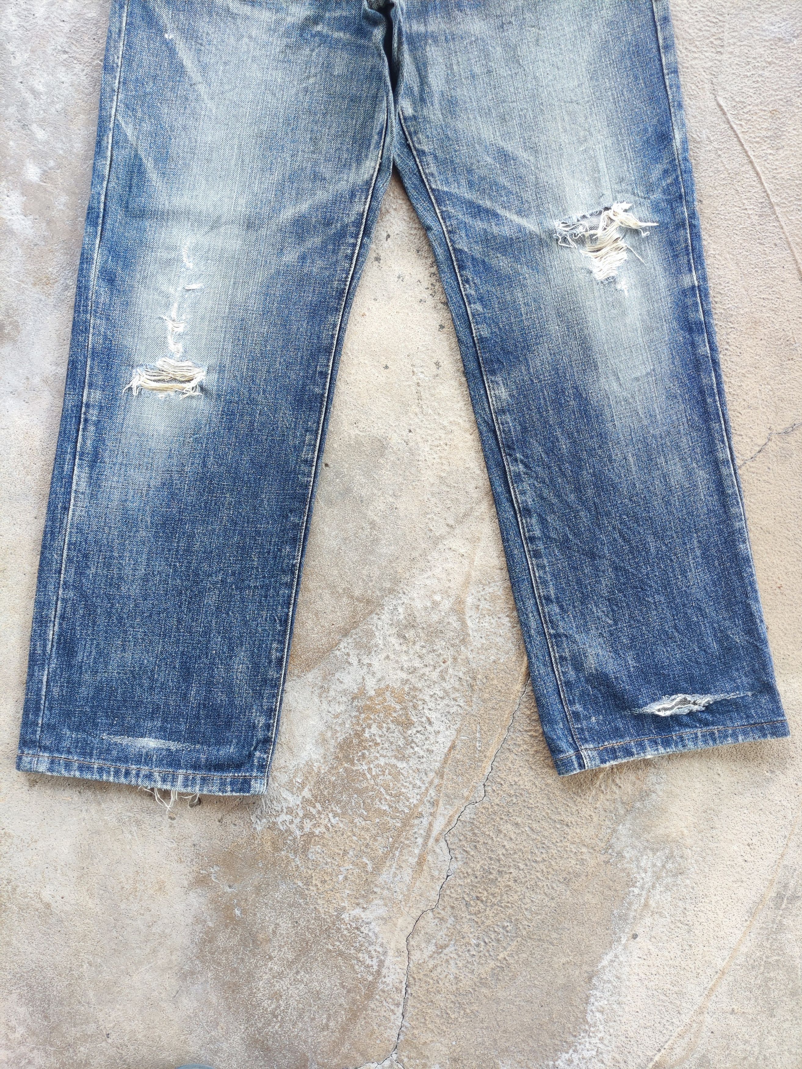 Hanes × Jean Vintage Hanes Jeans Distressed Faded Denim Pants W31 Size US 31 - 4 Thumbnail