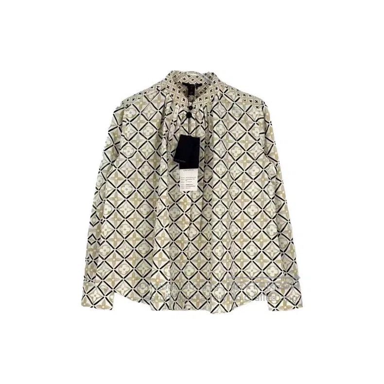 Louis Vuitton Louis Vuitton Beige full logo shirt Size XS / US 0-2 / IT 36-38 - 1 Thumbnail