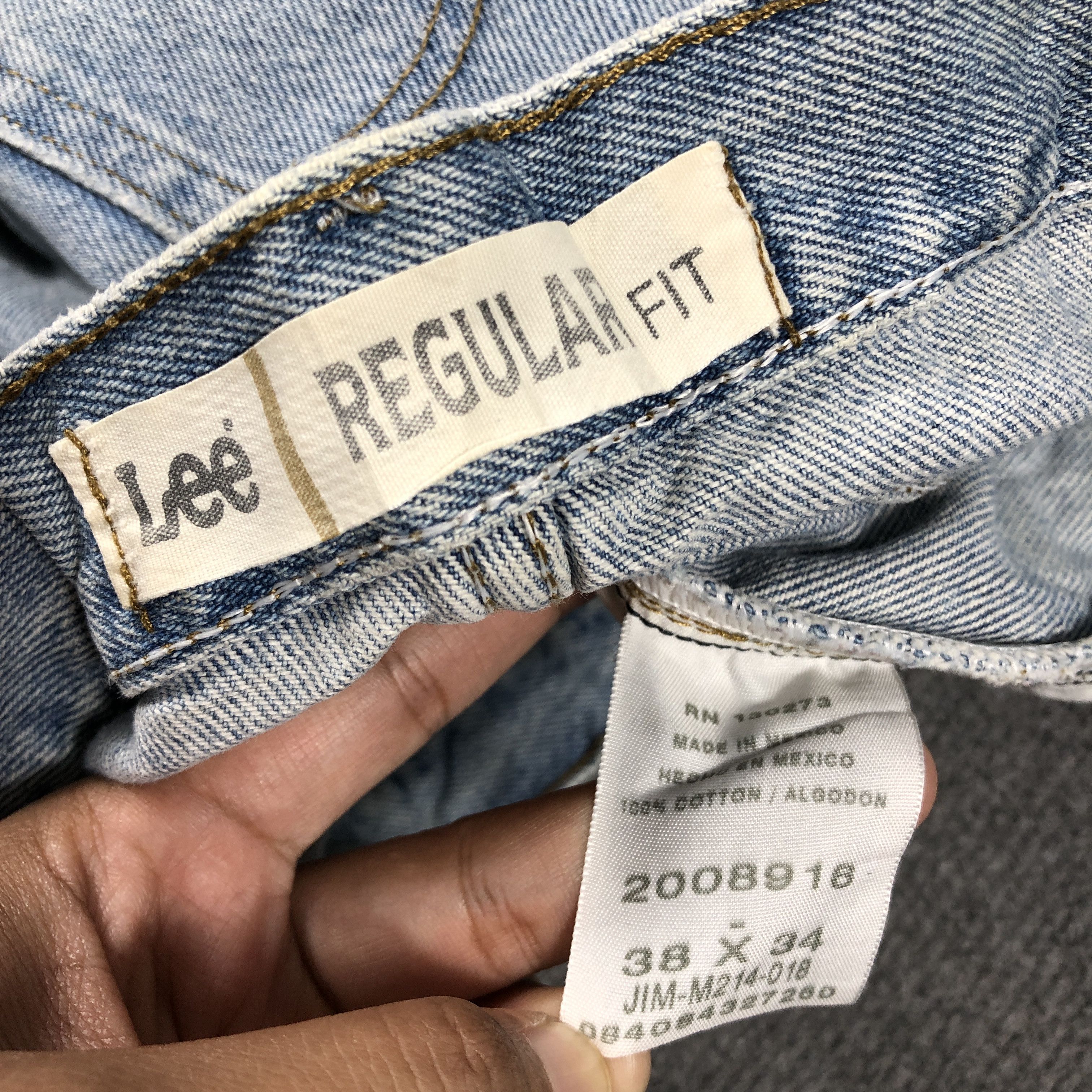 Lee × Vintage Vintage Lee Regular Fit Light Blue Wash Jeans L804 Size US 39 - 10 Thumbnail