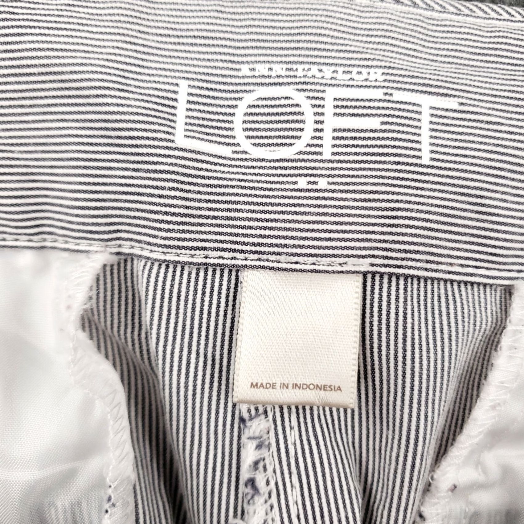 Ann Taylor Ann Taylor Loft Pants Women's 14 Gray Striped Flat Front Crop Mid Rise Casual Cropped Straight NY Size 36" / US 14 / IT 50 - 3 Thumbnail