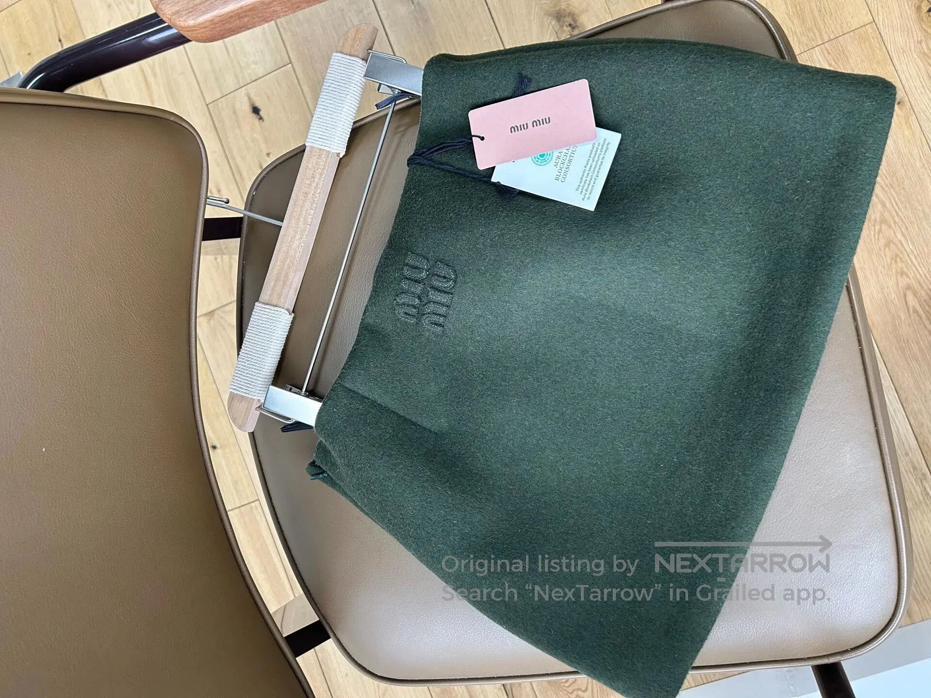 Miu Miu Miu Miu Embossed Logo Green Wool Skirt. Size 35" - 2 Thumbnail