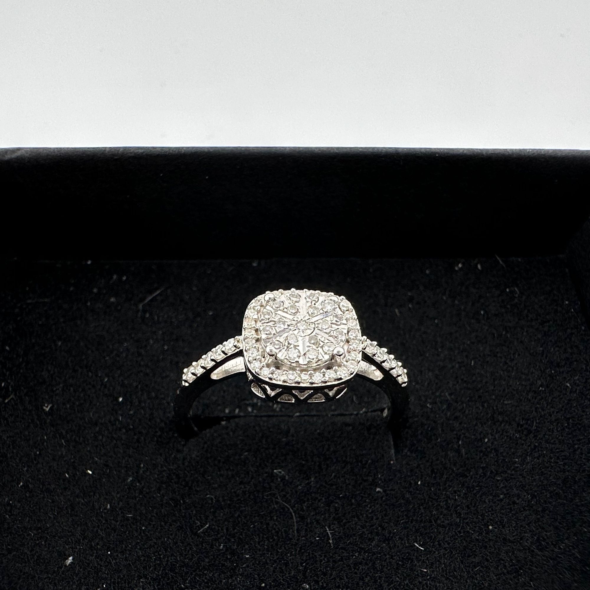 Other Eye-catching 1/4 Carat Natural Diamond Ring Size 7 Size ONE SIZE - 11 Thumbnail