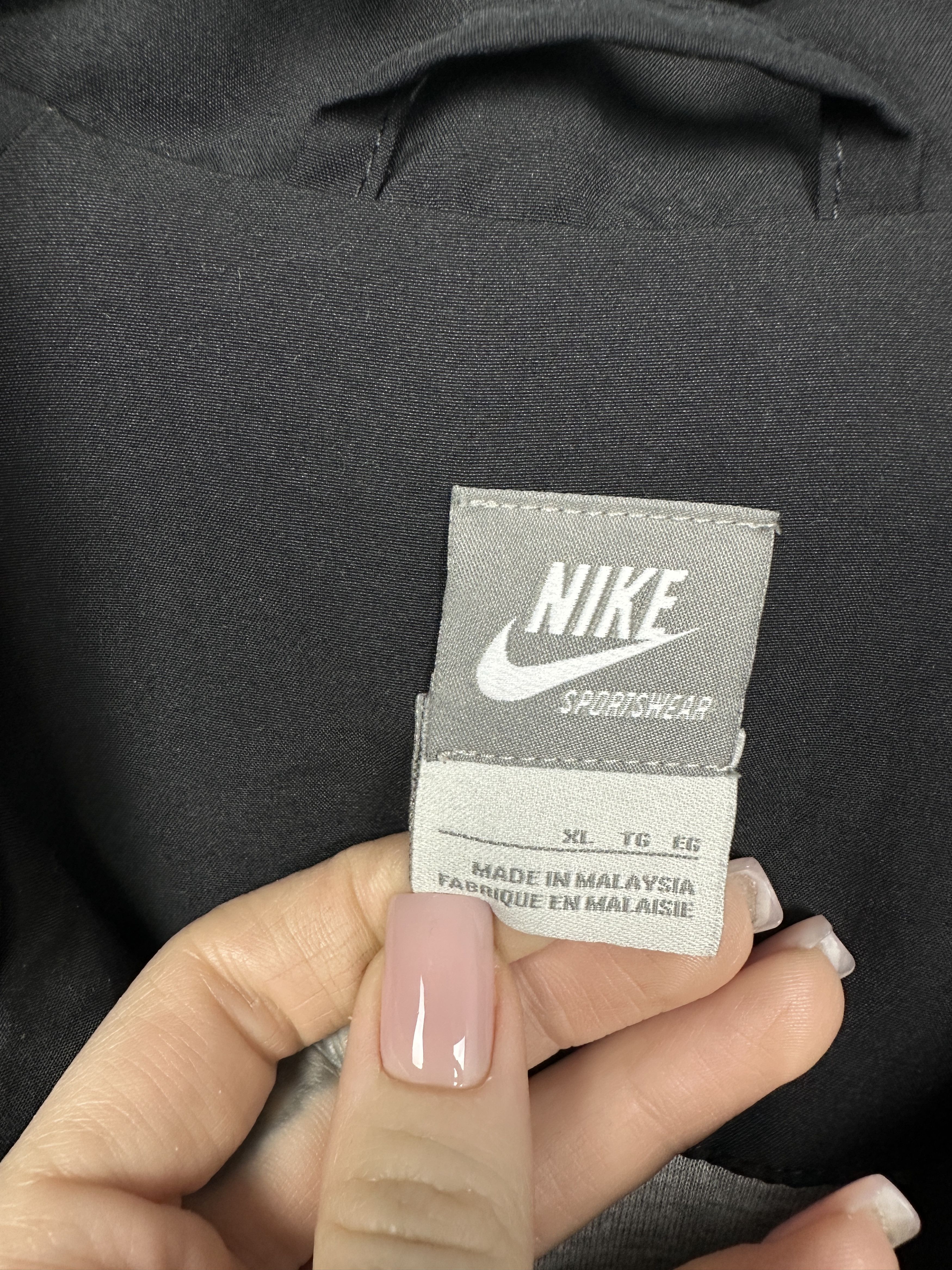 Nike Nike Vintage Mens Nylon Track Top Jacket Size US XL / EU 56 / 4 - 4 Thumbnail
