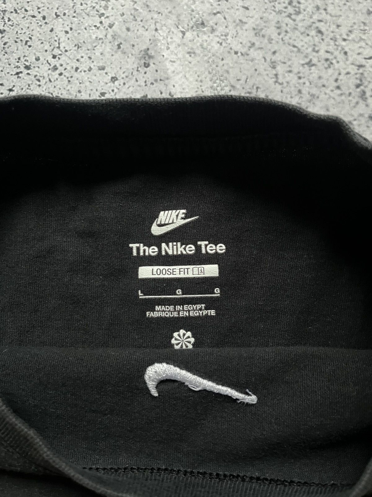 Nike Nike Vintage Center Swoosh Logo Tee T-shirt Y2K USA Size US L / EU 52-54 / 3 - 3 Thumbnail