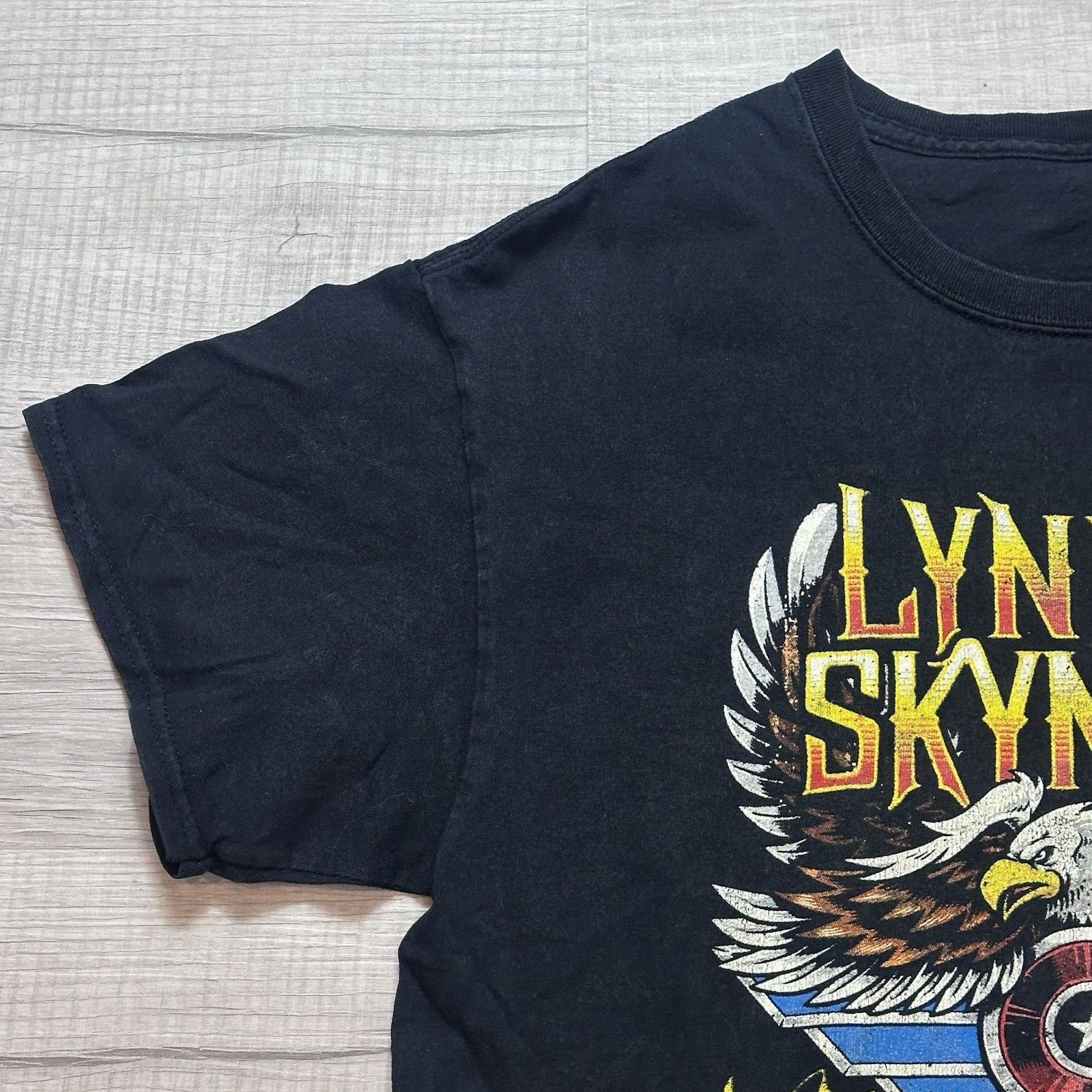 Band Tees Lynyrd Skynyrd Last of the Street Survivors Farewell Tour Size US L / EU 52-54 / 3 - 6 Thumbnail
