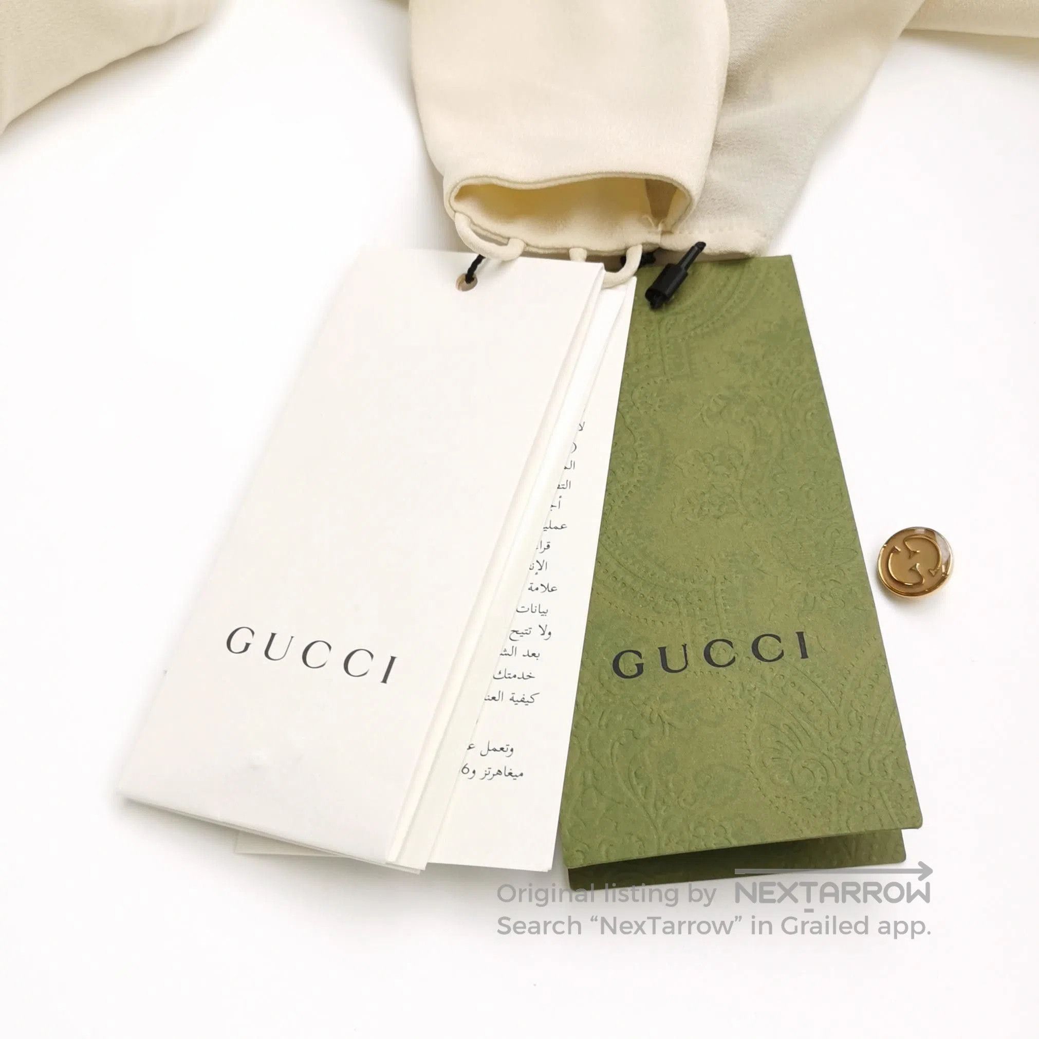 Gucci Gucci Silk Sleeveless Ruffled Collar Blouse. Size M / US 6-8 / IT 42-44 - 1 Thumbnail