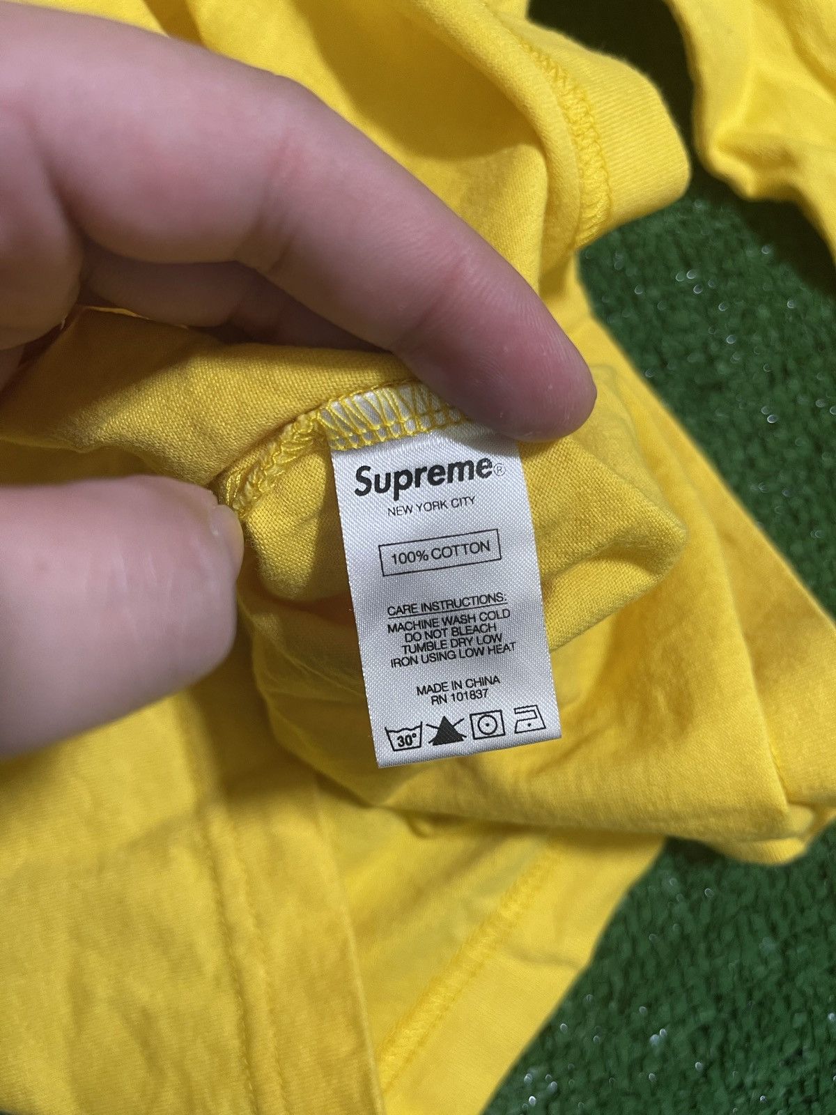 Supreme Supreme Long Sleeve Red Logo Yellow T-shirt Size US L / EU 52-54 / 3 - 5 Thumbnail