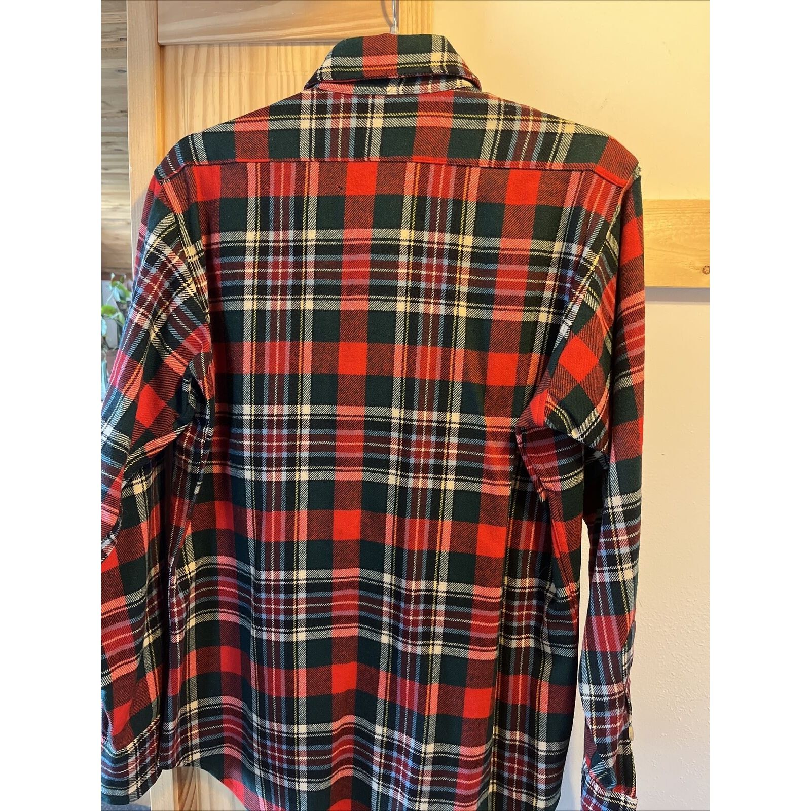 Pendleton Pendleton Lobo VTG Mens M red plaid long sleeve wool flannel Size US M / EU 48-50 / 2 - 19 Thumbnail