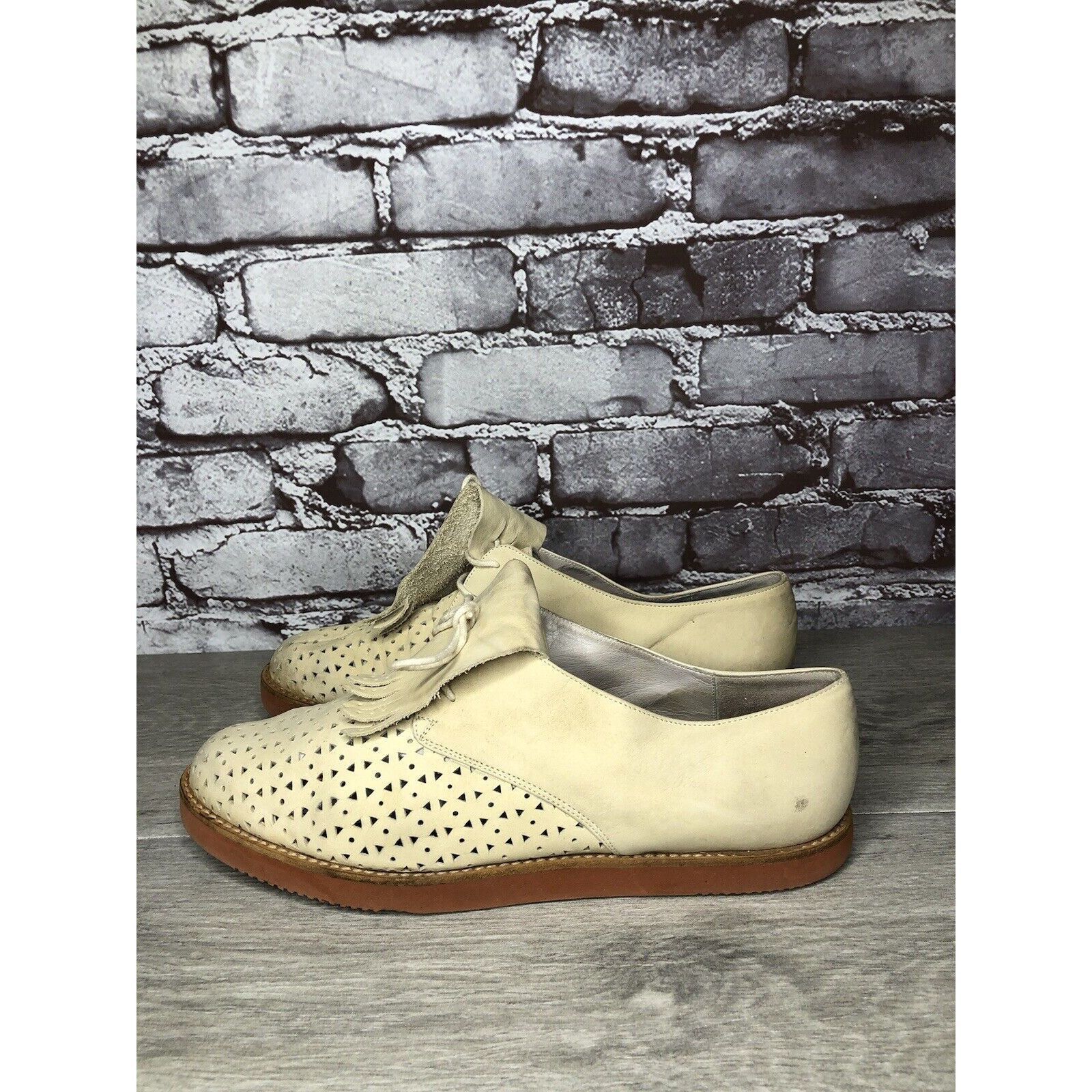 DKNY DKNY Beige Nubuck Leather Kiltie Perforated Lace Up Oxfords Size US 10 / IT 40 - 12 Thumbnail