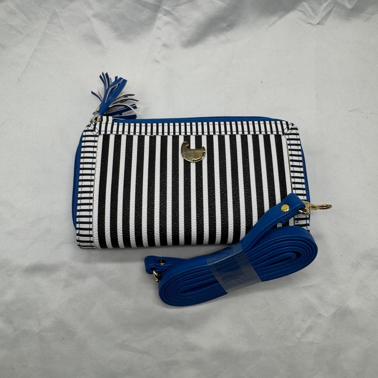NBDN Nobrandedon NWOT Buxton crossbody wallet/bag Size ONE SIZE - 2 Thumbnail