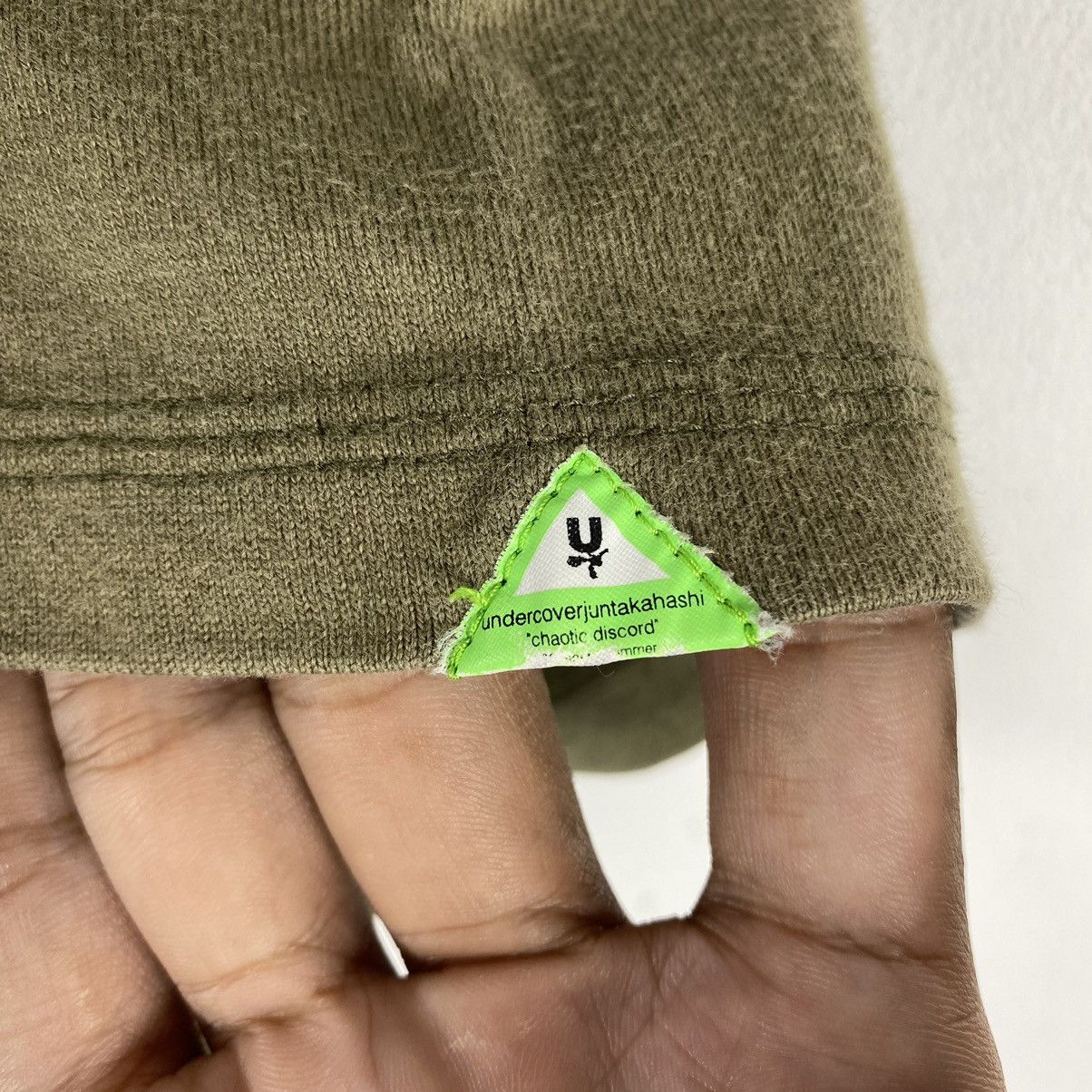 Jun Takahashi × Undercover × Vintage UNDERCOVER CHAOTIC DISCORD Spring Summer Faded Khaki Tee Size US L / EU 52-54 / 3 - 9 Thumbnail