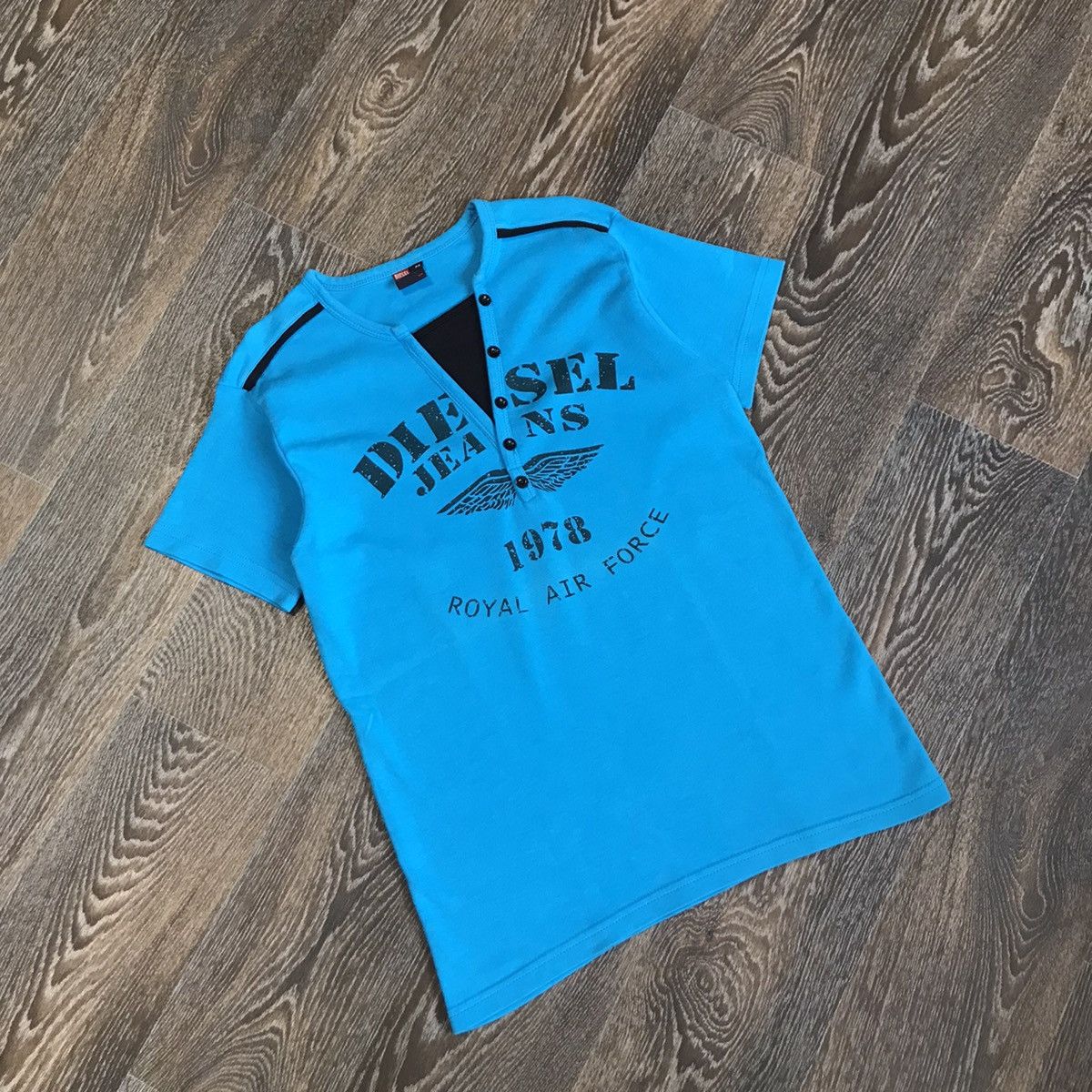 Diesel Rare Vintage T-Shirt Diesel Big Logo Y2K Japan Luxury Size US M / EU 48-50 / 2 - 1 Thumbnail
