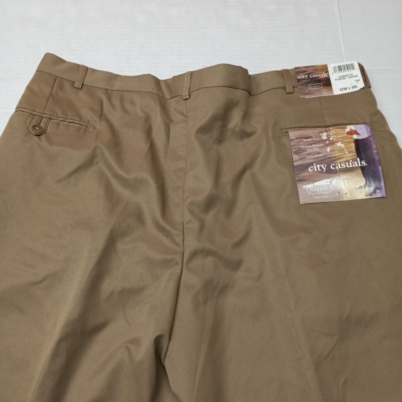 Haggar Haggar Pants Men's Size 42x30 Tan Classic Fit Pleated Cuffed Size US 42 / EU 58 - 7 Thumbnail