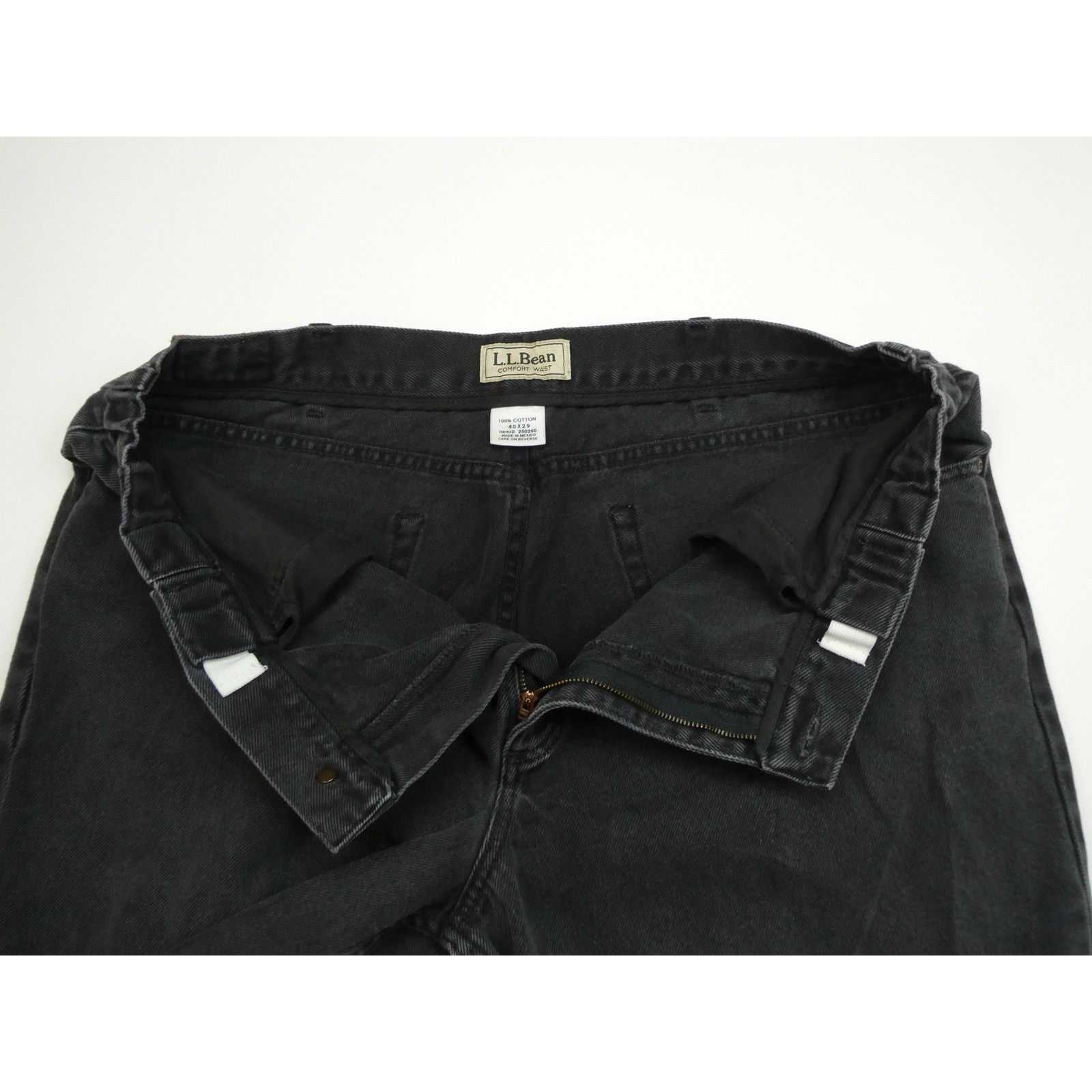 L.L. Bean men's LL Bean Comfort Waist jeans, 40x29, black, 100% cotton Size US 40 / EU 56 - 2 Thumbnail