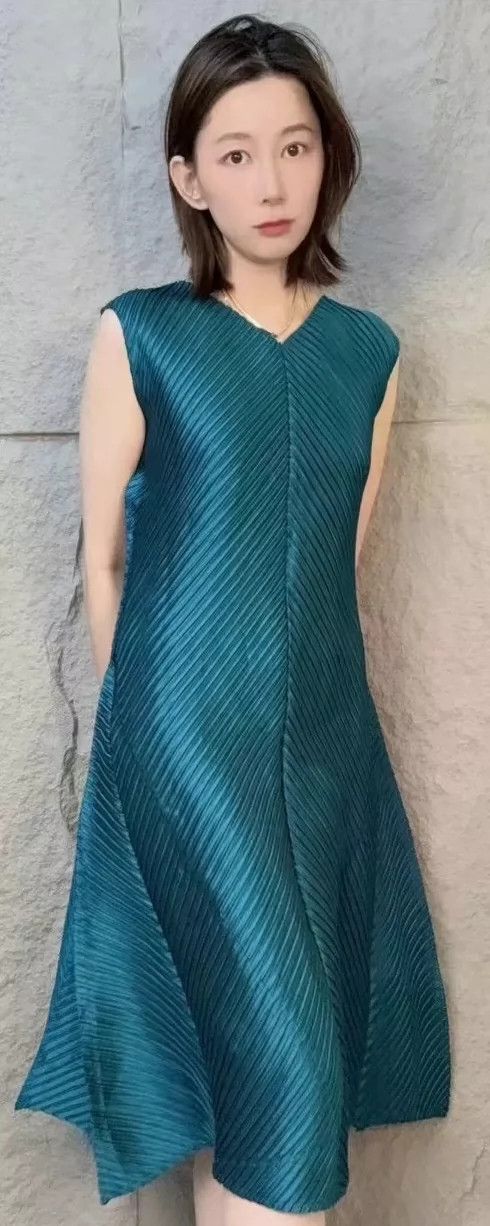 Issey Miyake Issey Miyake size:2 Blue horizontal stripe dress Size S / US 4 / IT 40 - 1 Thumbnail