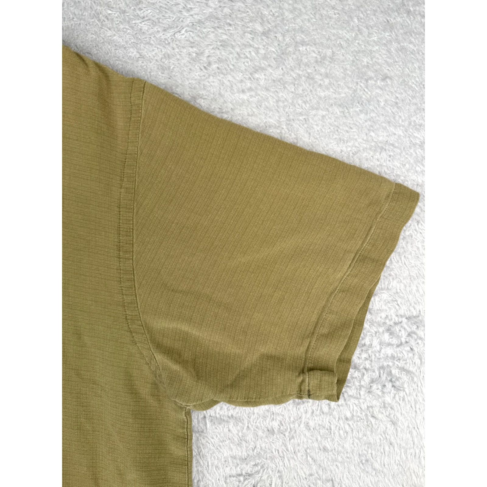 Tommy Bahama VINTAGE Tommy Bahama Shirt Men Large Green Silk Button-Up Hawaiian Pocket 40in Chest Floral Short Sleeve Beach Designer Mens Size US L / EU 52-54 / 3 - 2 Thumbnail