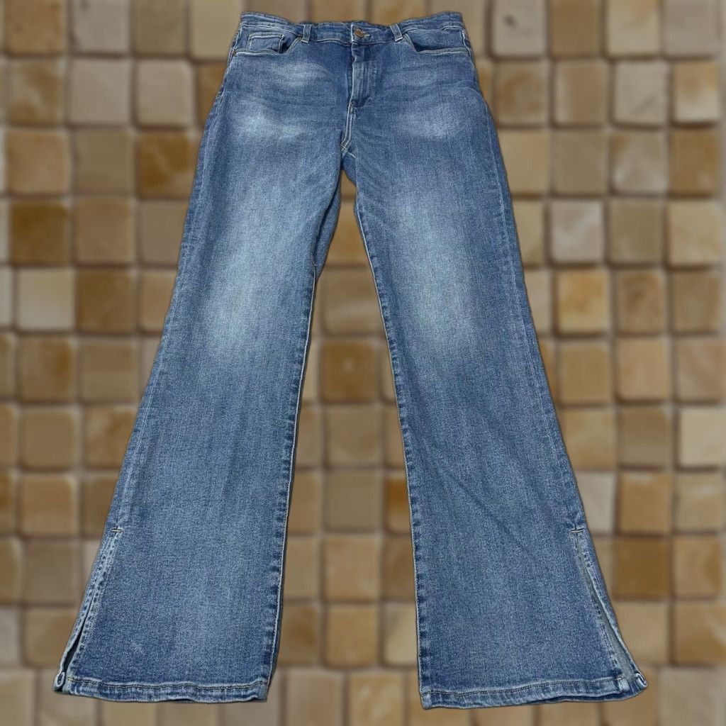 Vintage VINTAGE BLANKNYC High Rise Mini Flare Jeans Womens Size 30 Blue Stretch Denim Ankle Slit Size 30" / US 8 / IT 44 - 1 Thumbnail