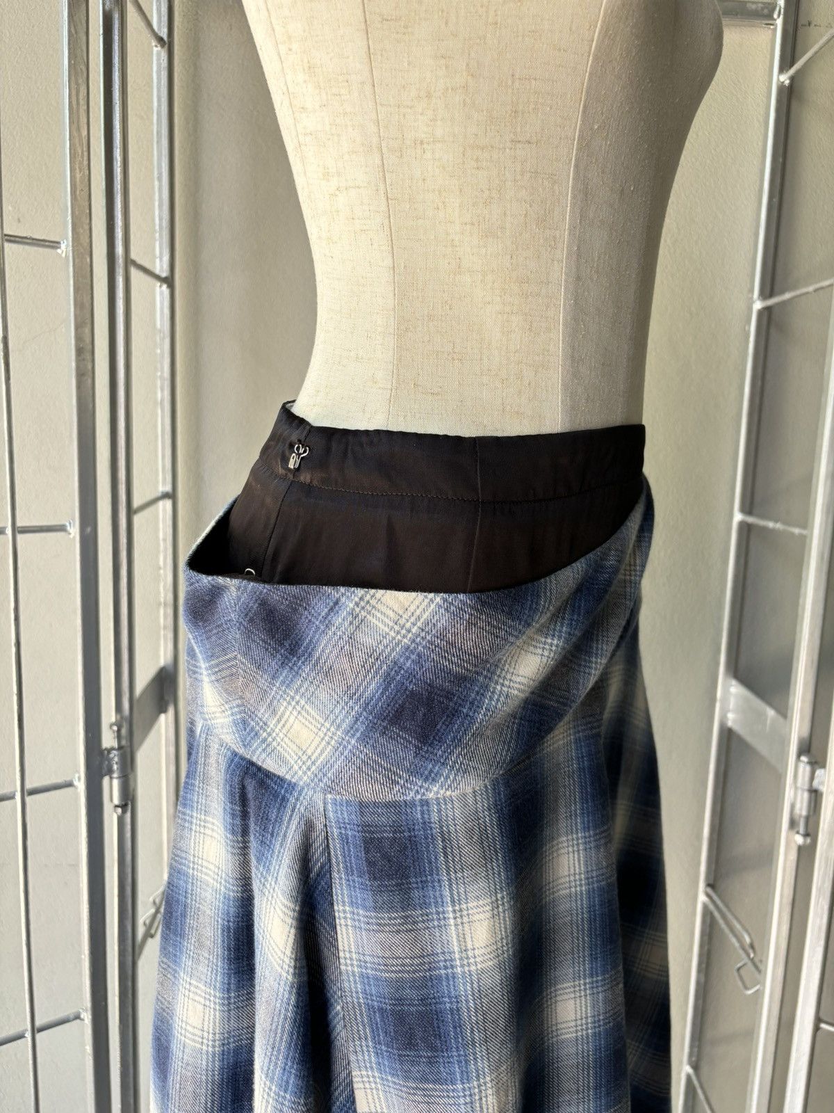 Maison Margiela MM6 Maison Margiela layered plaid skirt Size 26" / US 2 / IT 38 - 10 Thumbnail