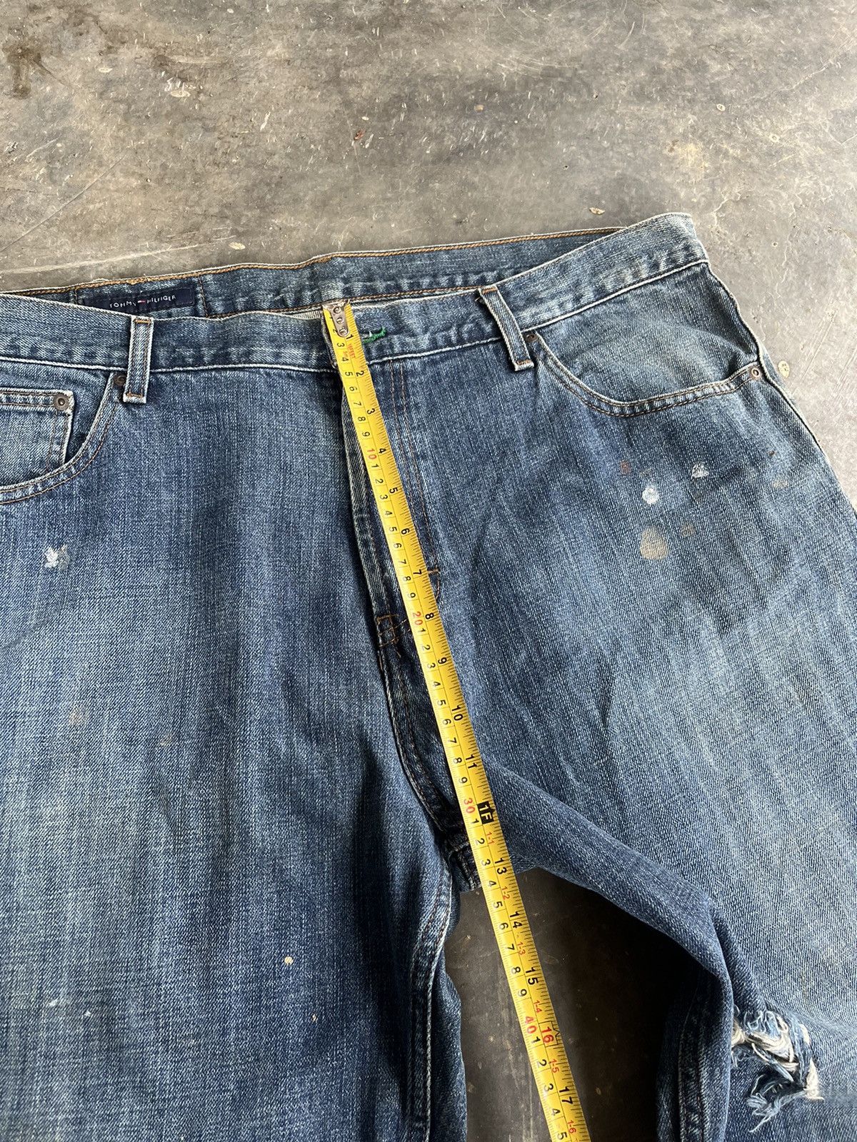 Tommy Hilfiger × Vintage Baggy Tommy Hilfiger Denim Size US 38 / EU 54 - 13 Thumbnail
