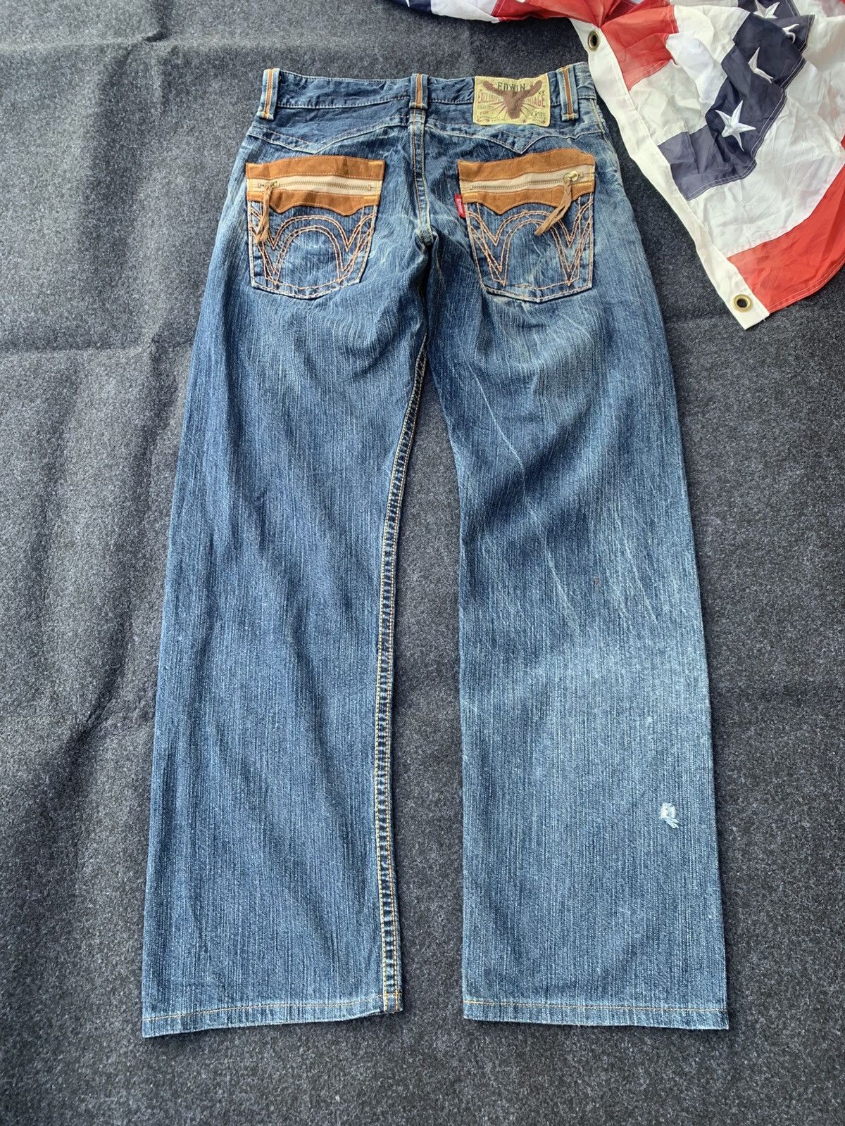 Le Grande Bleu (L.G.B.) Edwin Buffalo head & nice Lightning faded. Size US 32 / EU 48 - 3 Thumbnail