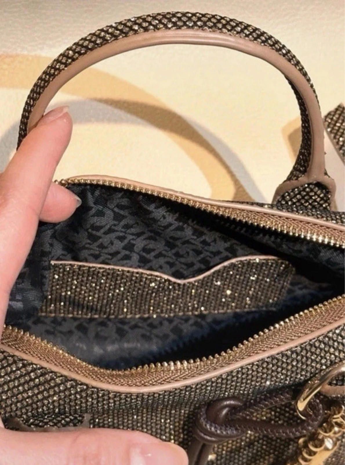 Dunlop Beautiful Dune Sequin handBag New With Tags Size ONE SIZE - 5 Thumbnail