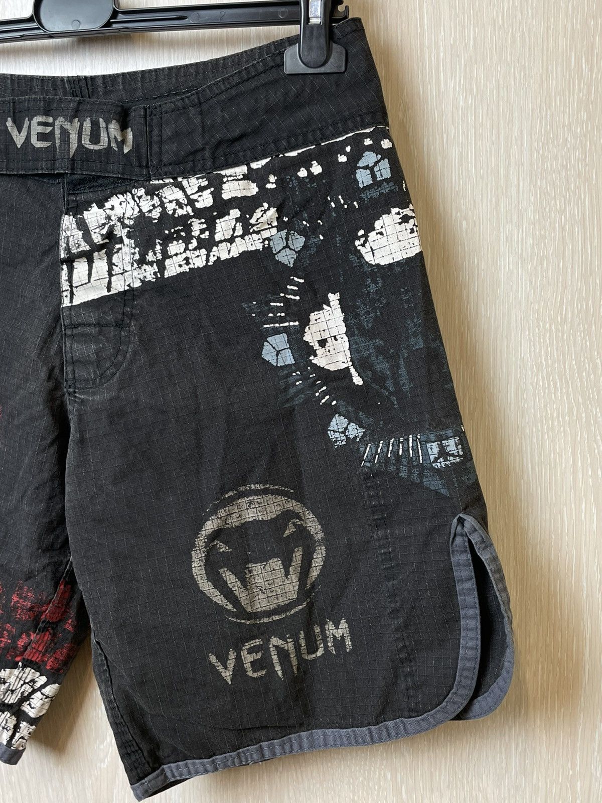 Vintage Vintage Venum Brazil MMA Training Shorts Size US 30 / EU 46 - 2 Thumbnail
