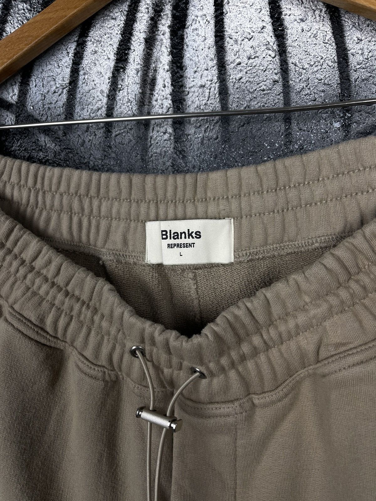 Represent Clo. Represent Blanks Cotton Shorts Men’s Size L Size US 34 / EU 50 - 5 Thumbnail