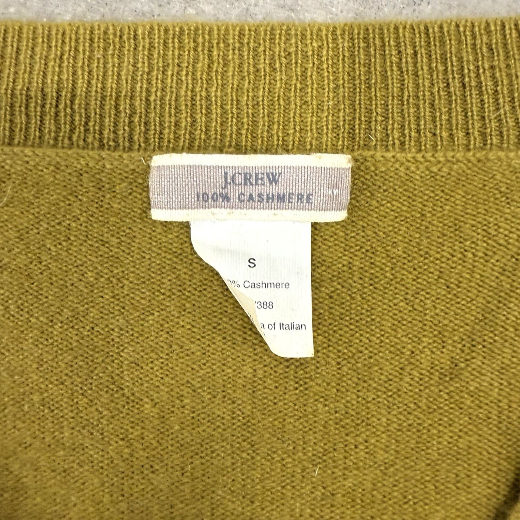 J.Crew J.Crew Sweater Womens Small Yellow 100% Cashmere V-Neck Pullover Knit Solid Classic Style Size S / US 4 / IT 40 - 3 Thumbnail