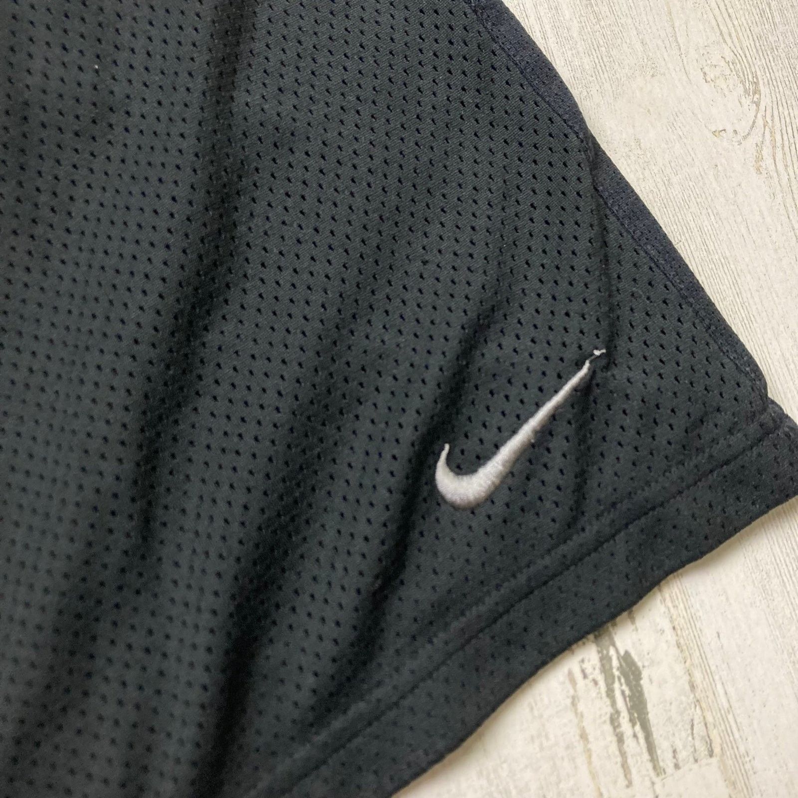Nike Nike Athletic Gym Shorts Size US 30 / EU 46 - 2 Thumbnail