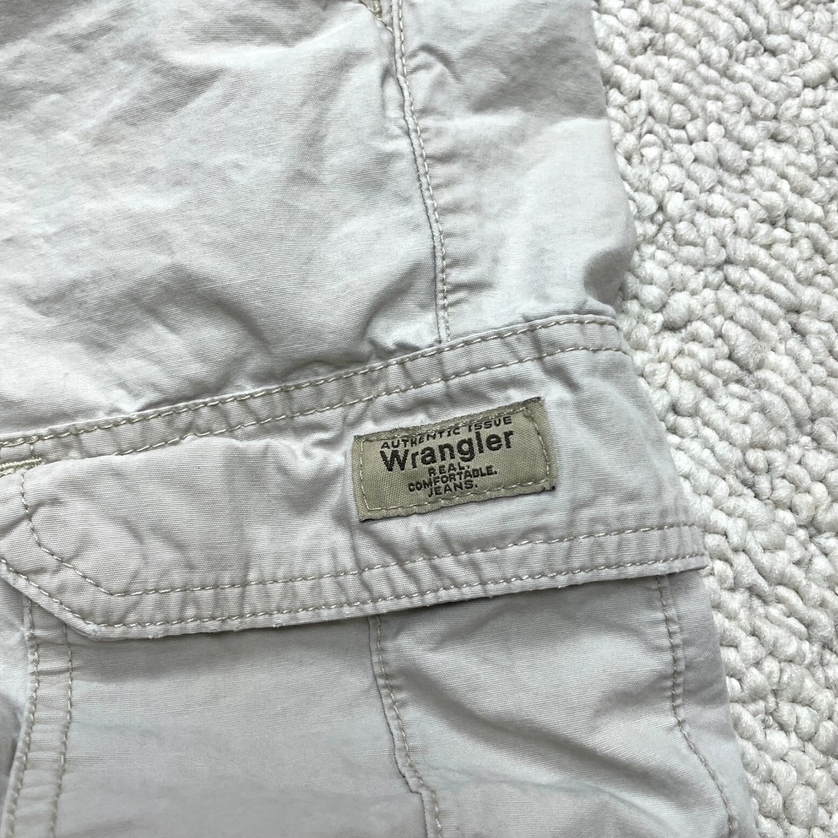 Wrangler Wrangler Shorts Mens 44 Solid Cargo Pocket Inseam 7" High Rise Button Knit Cotton Blend Stretch Regular Color Green Mens Size US 44 / EU 60 - 6 Thumbnail