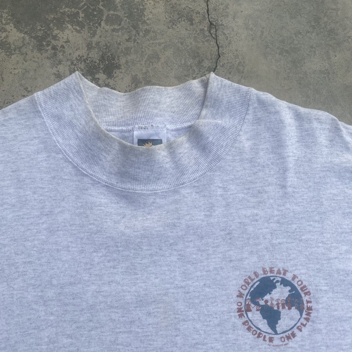 Vintage 1990s World Beat Tour Wording Backhit tee Size US XL / EU 56 / 4 - 4 Thumbnail