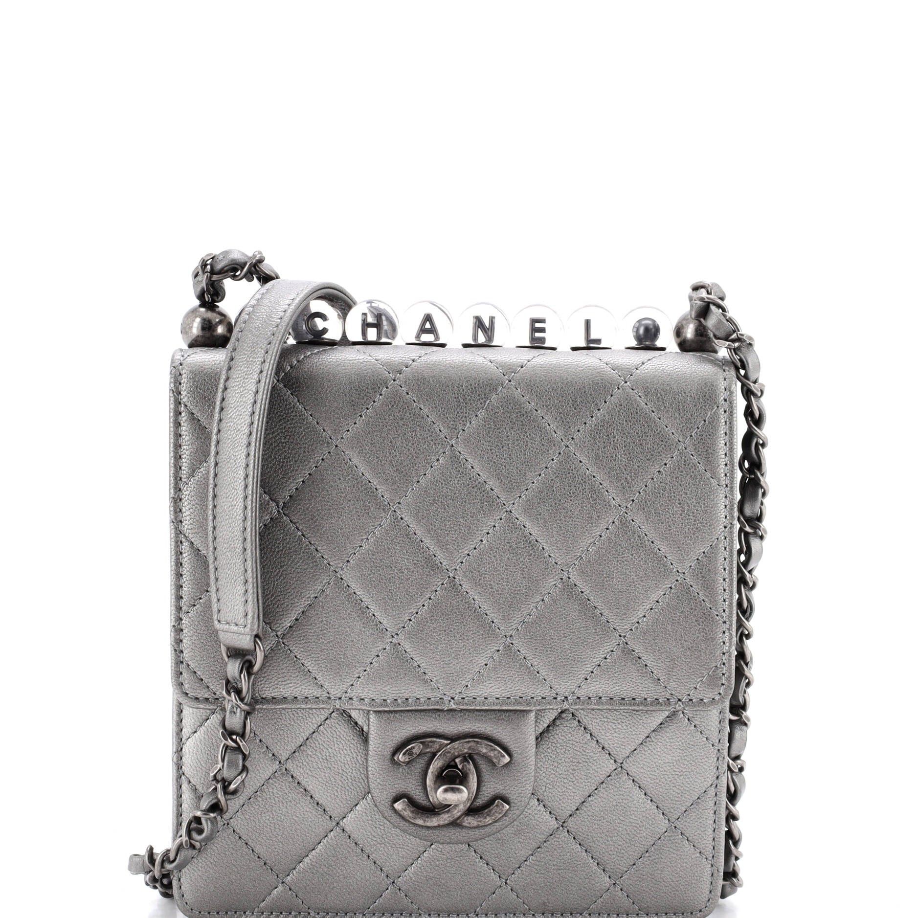 Chanel Chic Pearls Flap Bag Size ONE SIZE - 1 Thumbnail