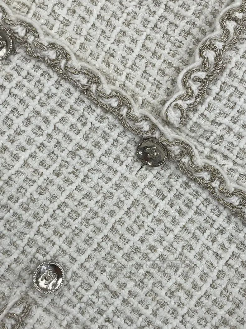 Chanel Chanel 25C white rolled tweed four-pocket double-breasted Size XS / US 0-2 / IT 36-38 - 4 Thumbnail