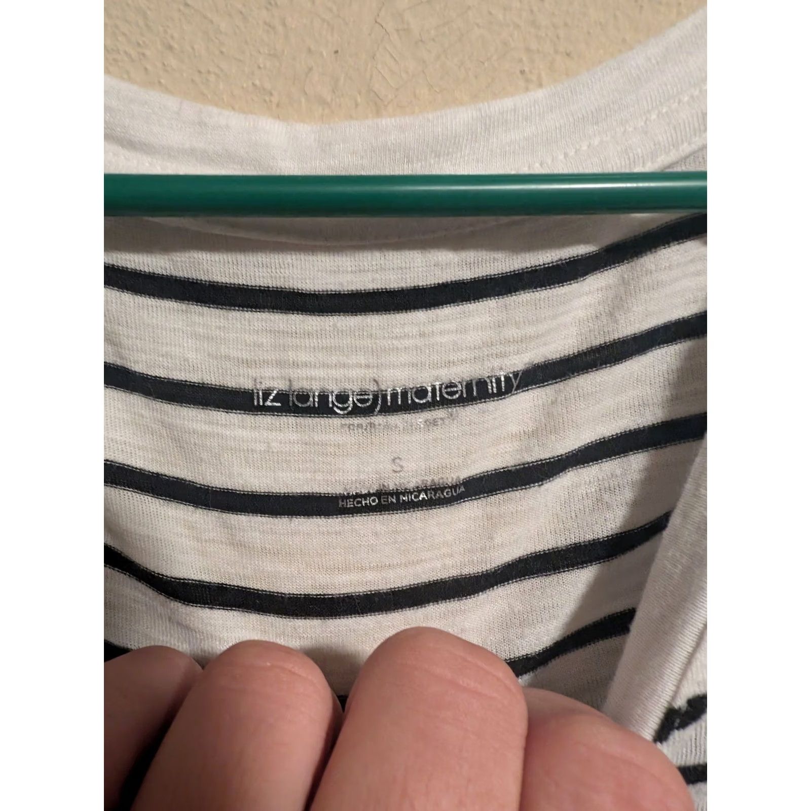 Asics LIZ LANGE MATERNITY T-Shirt V-Neck Wardrobe Basics Short Sleeve SMALL Black Stripe White with Black Stripes Multicolor pattern Mens? Size 28" / US 6 / IT 42 - 2 Thumbnail
