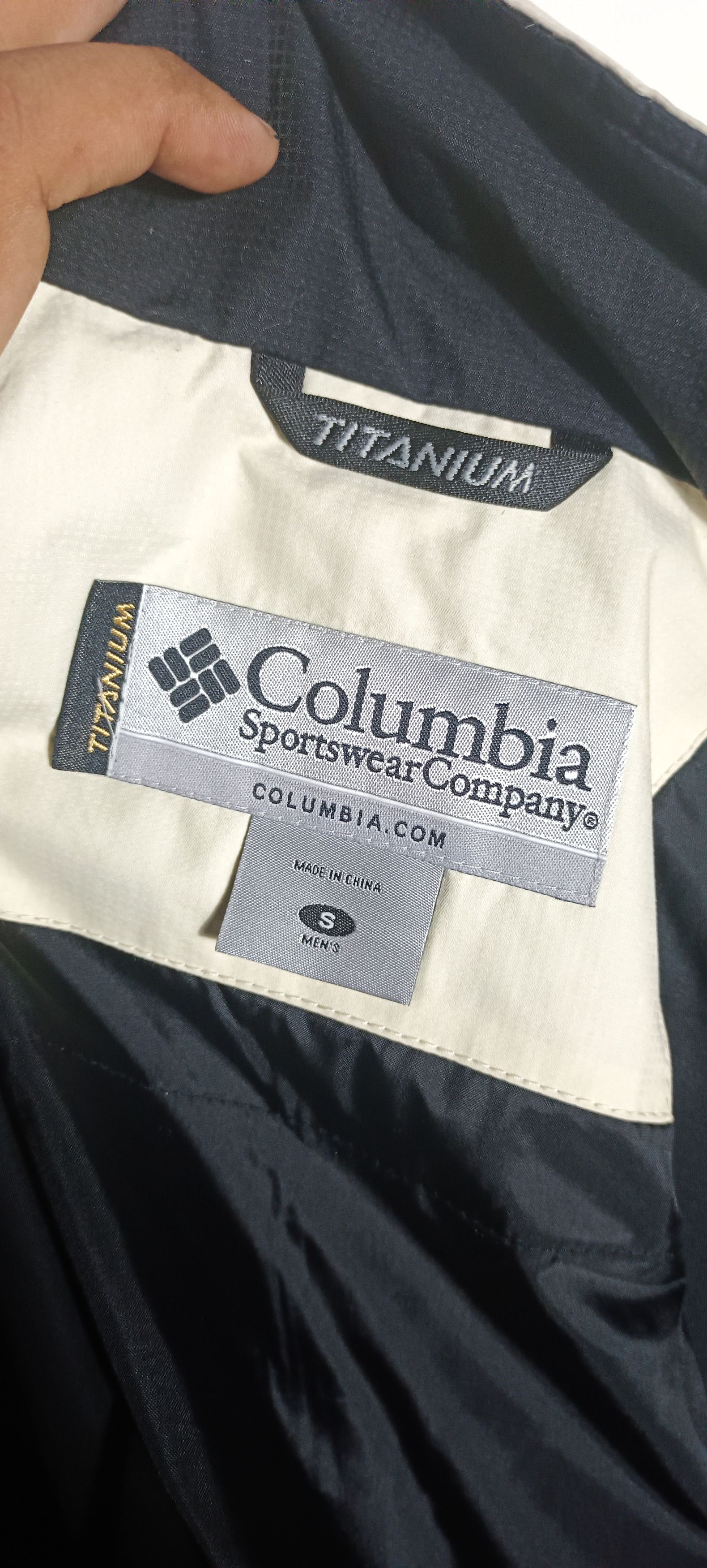 Columbia COLUMBIA TITANIUM WATERPROOF MENS JACKET Size US L / EU 52-54 / 3 - 11 Thumbnail