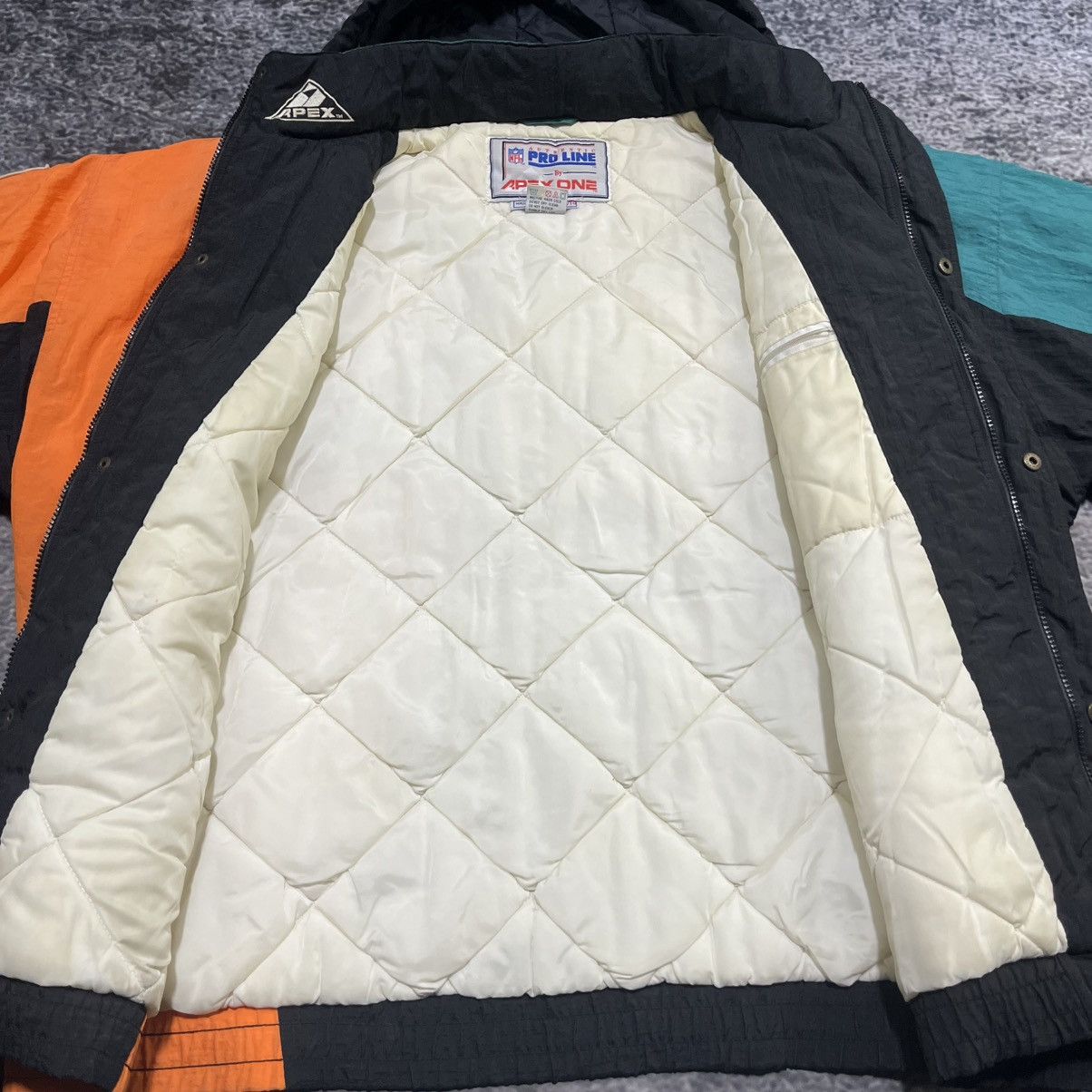 Apex One Vintage 90s Miami Dolphins Apex One NFL Puffer Jacket XL Size US XL / EU 56 / 4 - 8 Thumbnail