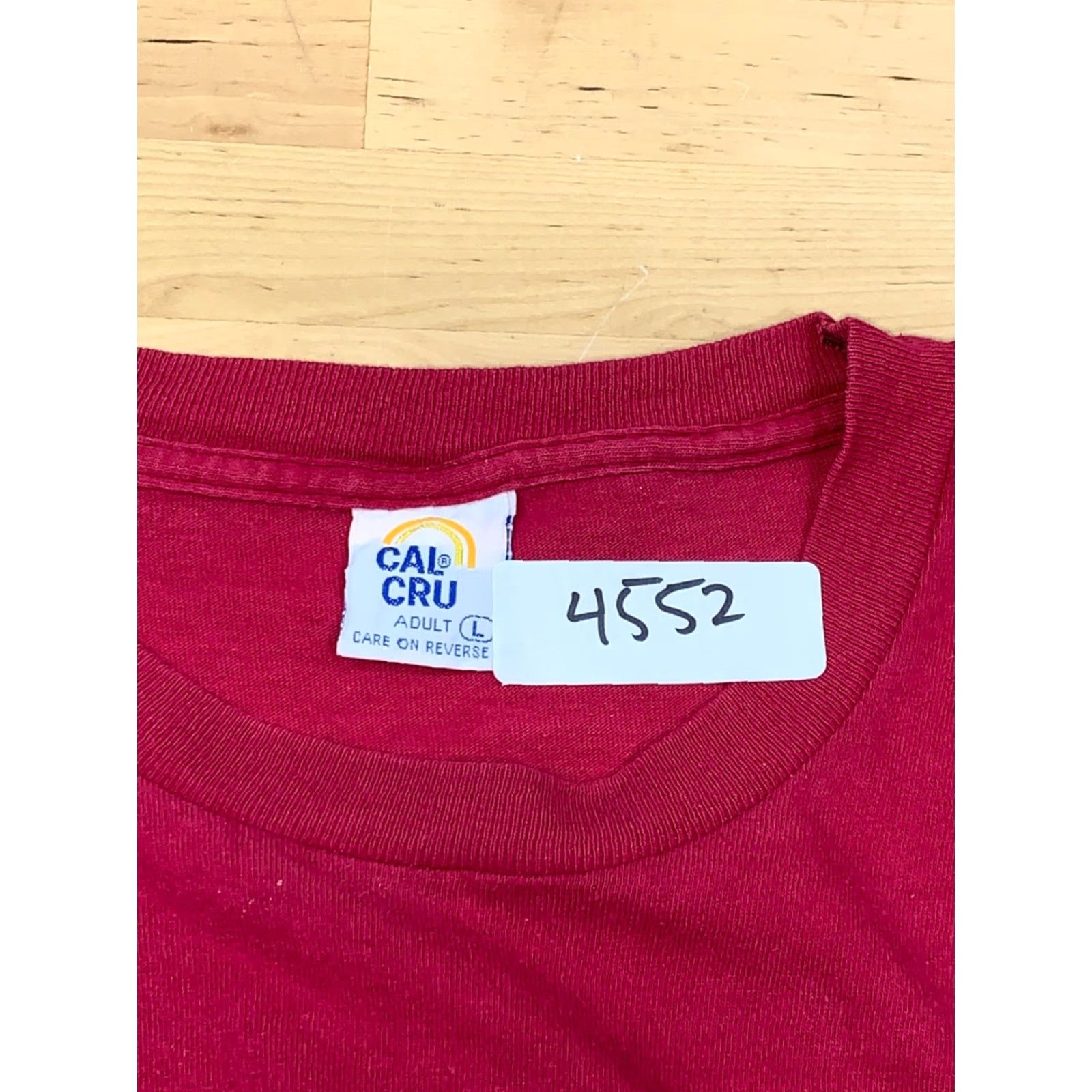 Vintage VINTAGE Cal Cru T-Shirt Men Wolf Nature Red L Short Sleeve Crew Neck Casual US Made 4552 Size US L / EU 52-54 / 3 - 5 Thumbnail