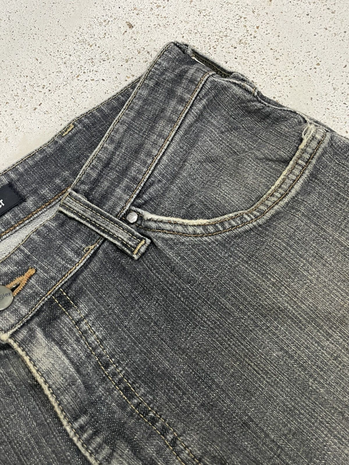 Wrangler Wrangler Authentic Western Distress Dirty Mud Workers Denim Size US 34 / EU 50 - 12 Thumbnail