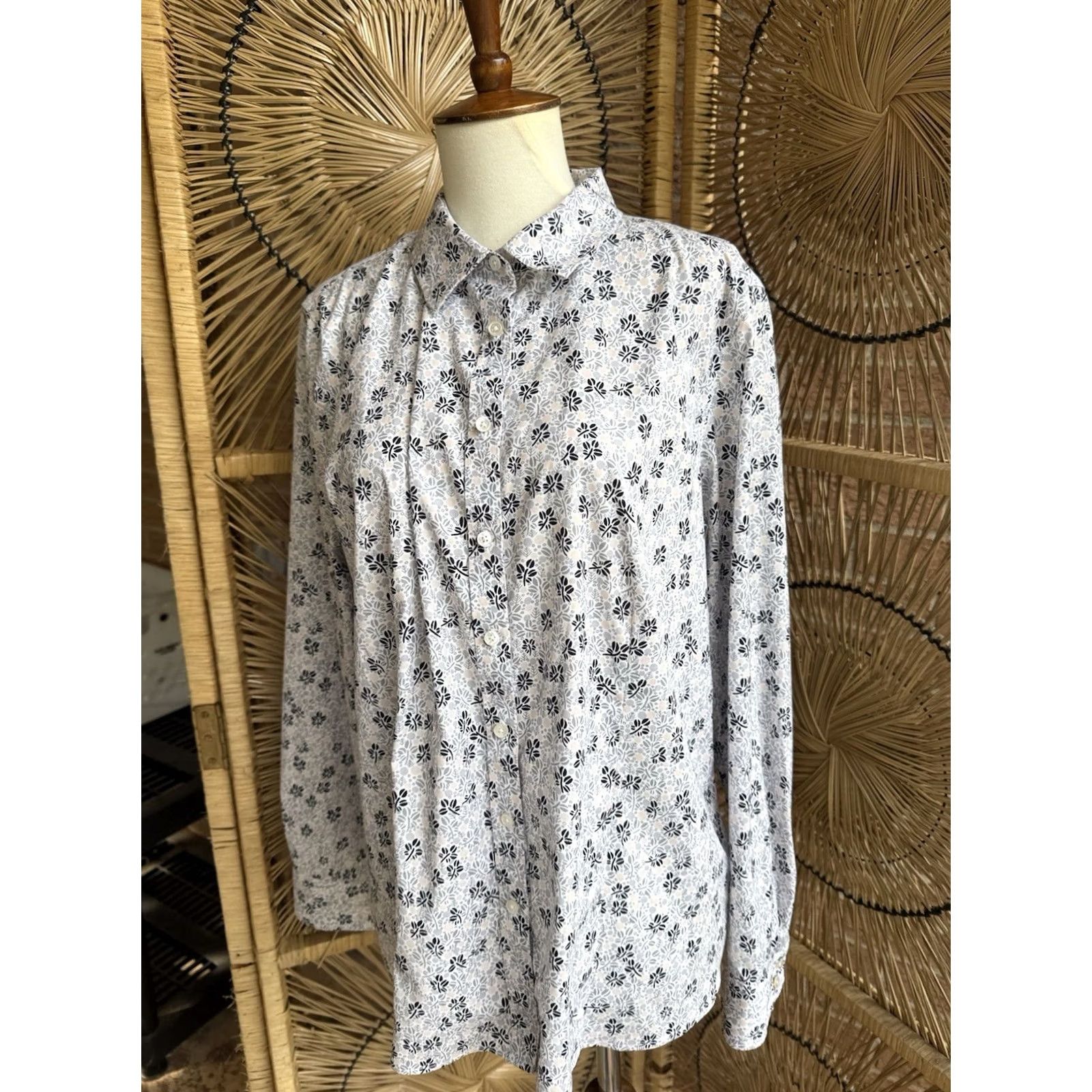 Talbots Talbots No Iron Shirt Long Sleeve Floral Size 14 Women Button-Up Multicolor Shirt Ladies 14 Size XL / US 12-14 / IT 48-50 - 2 Thumbnail