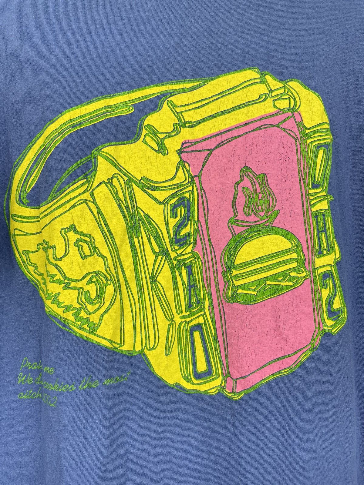Japanese Brand Vintage Y2K aitch Burger Ring parody distress t shirt Size US L / EU 52-54 / 3 - 4 Thumbnail
