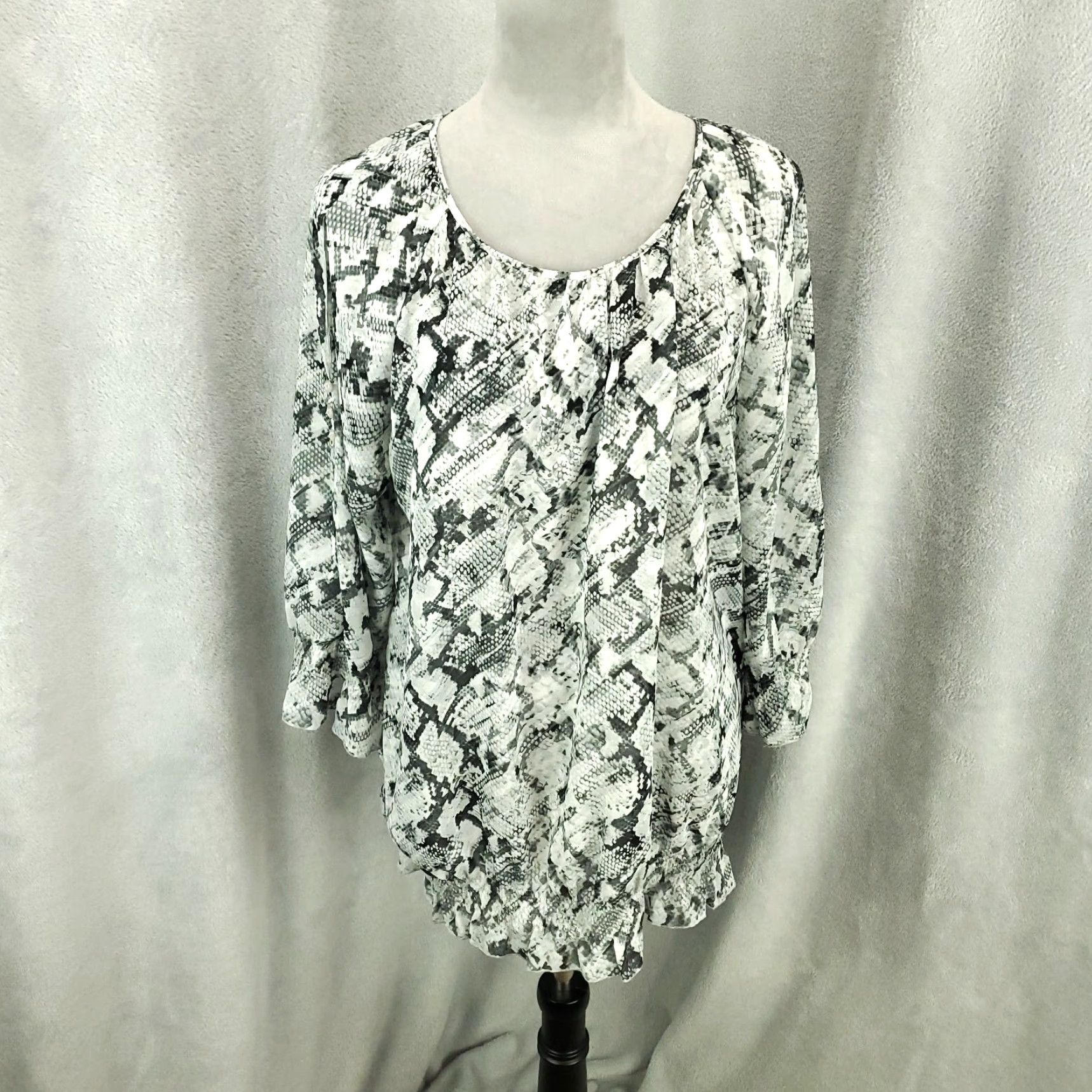 Vintage Chicos Top Womens XL Black White Snakeskin Print Sheer Cold Shoulder Snake Size XL / US 12-14 / IT 48-50 - 2 Thumbnail