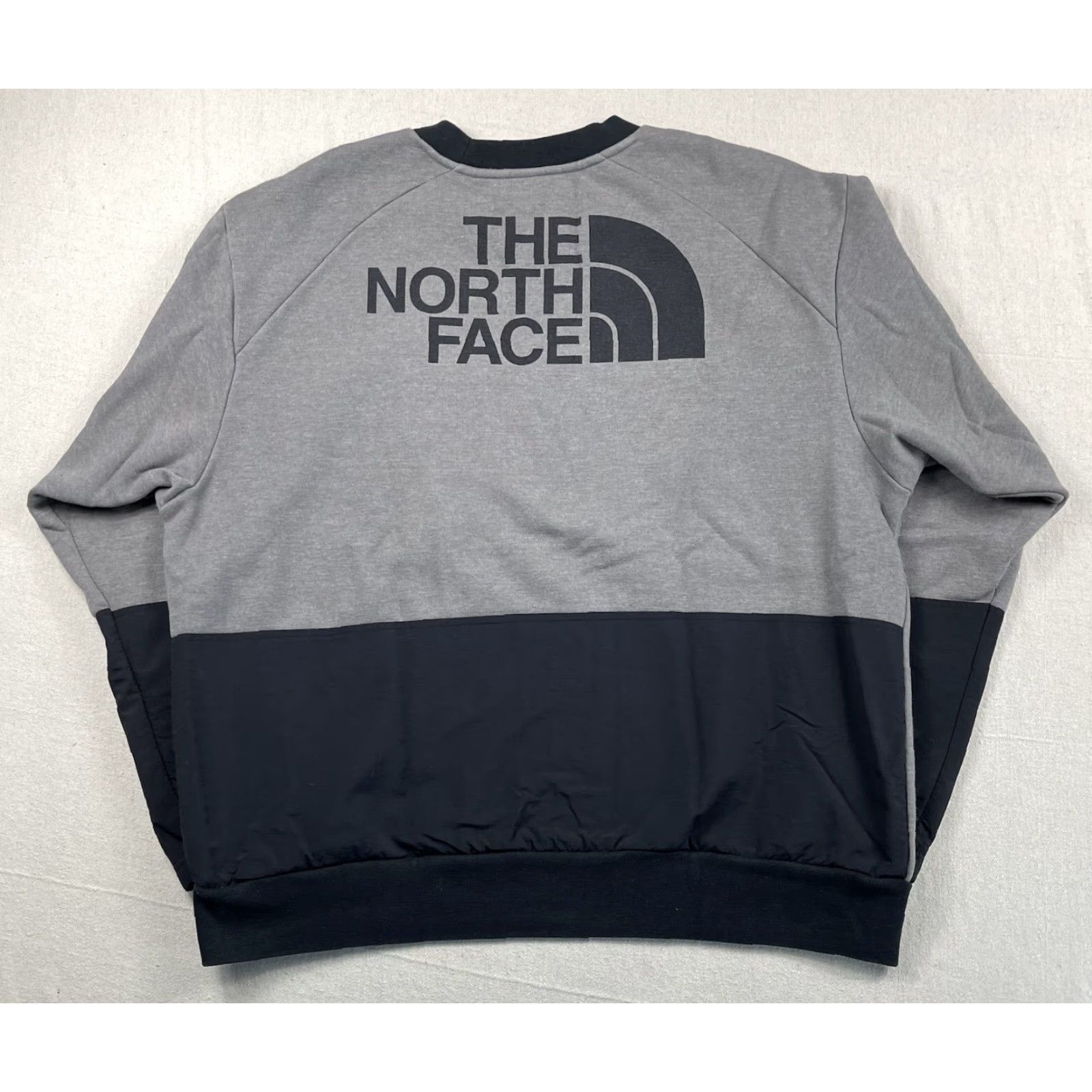 The North Face The North Face Mens L Crewneck Sweatshirt Mountain Jacket Ski Big Logo On Back Size US L / EU 52-54 / 3 - 2 Thumbnail