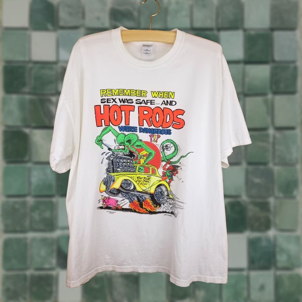 Gildan VINTAGE 91' RAT FINK ED ROTH HOT RODS WERE DANGEROUS WHITE COTTON T-SHIRT SZ XXL Mens T-Shirt 2XL White Cotton Vintage Size US XXL / EU 58 / 5 - 1 Thumbnail