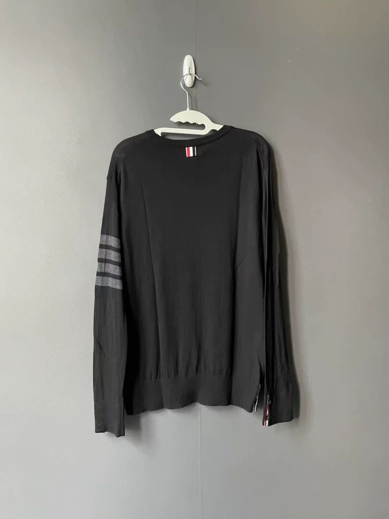 Thom Browne Thom Browne size4 Black four stripe wool knit sweater Size US XL / EU 56 / 4 - 2 Thumbnail