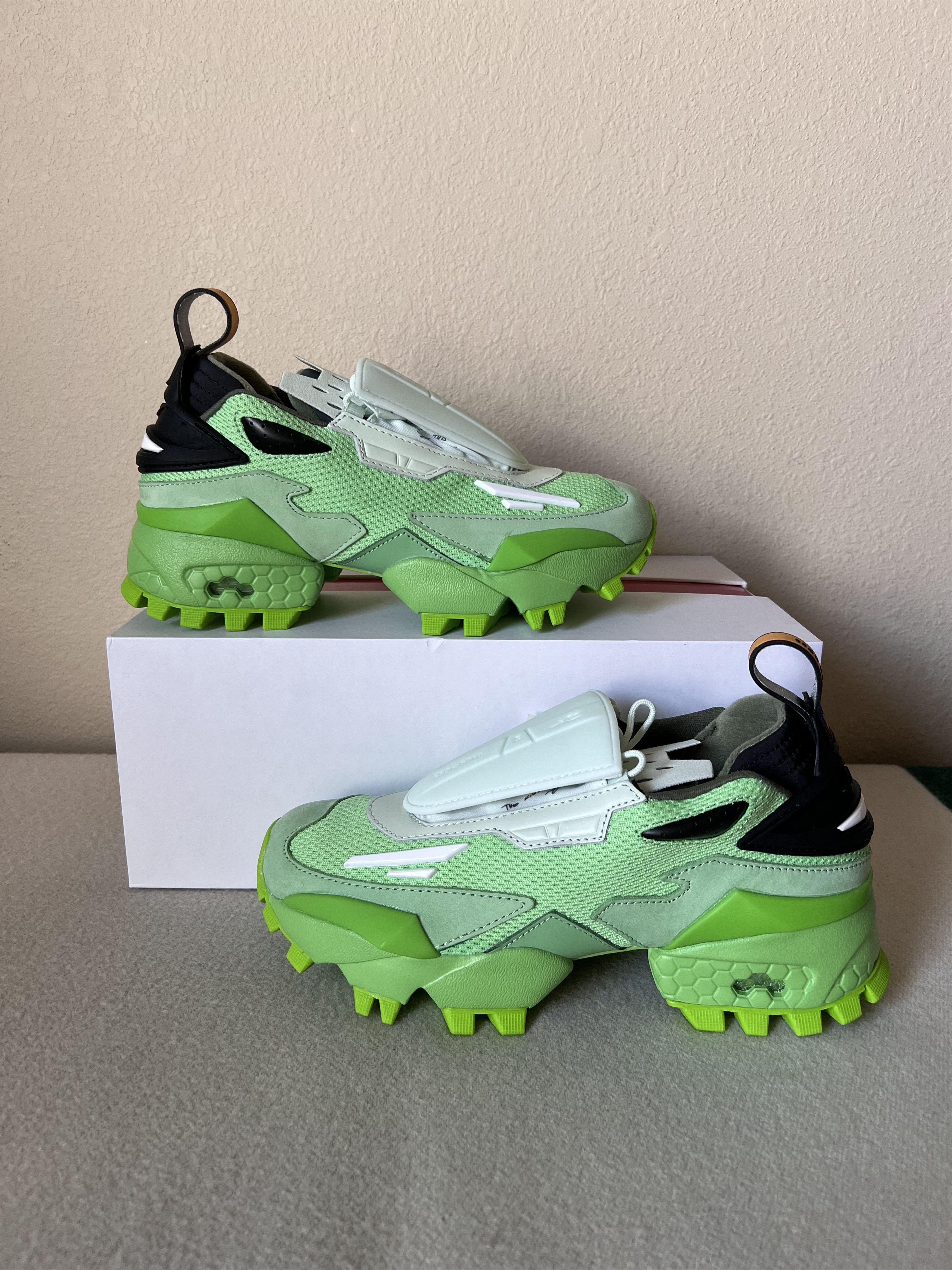 Pyer Moss × Reebok Pyer Moss Reebok Experiment 4 Trail Fury in Celadon Green Size US 7 / IT 37 - 2 Thumbnail
