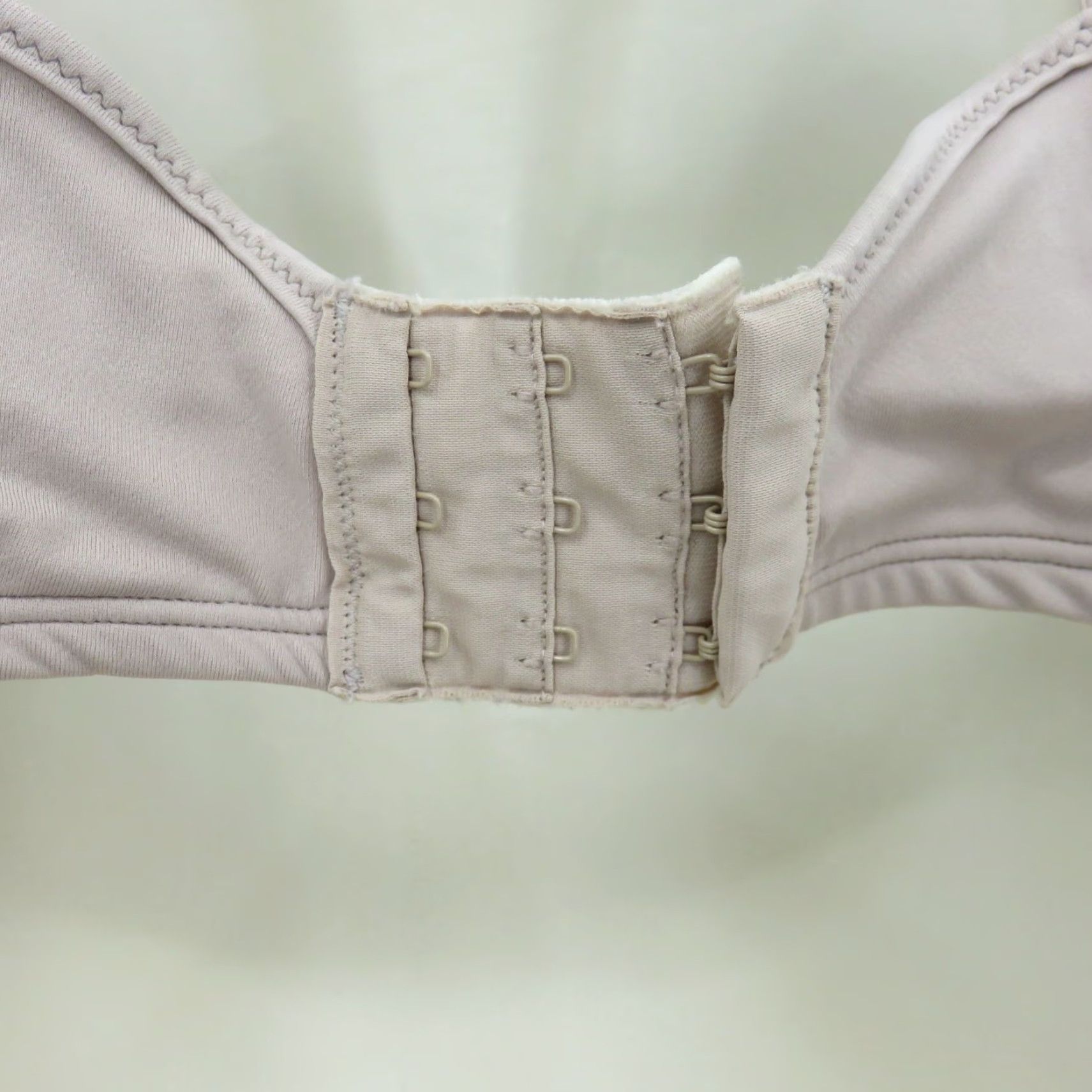 Vintage Bali Bra 42DDD Beige Underwire Unlined Minimizer 3385 Passion for Comfort Lace Women Size ONE SIZE - 7 Thumbnail