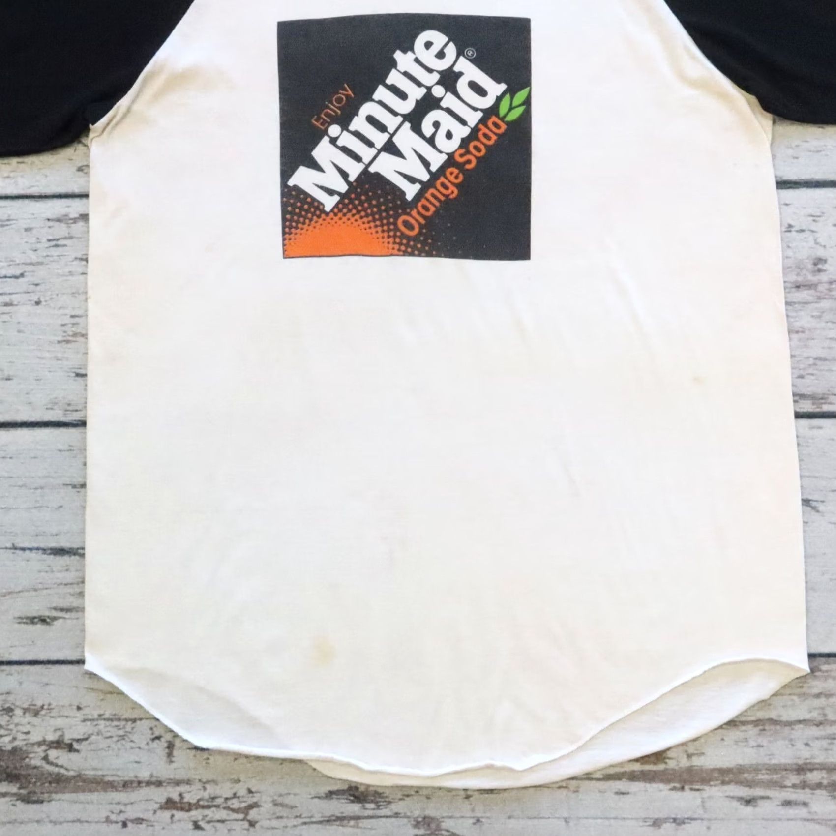 Vintage VINTAGE Minute Maid Orange Soda Raglan Shirt XL White Men T-Shirt USA 90s Size US XL / EU 56 / 4 - 3 Thumbnail