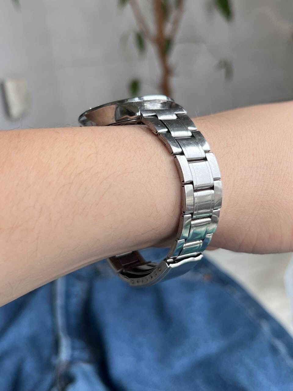 Japanese Brand × Vintage Vintage Japanese style Hello Kitty Watch Futuristic Steel Size ONE SIZE - 13 Thumbnail